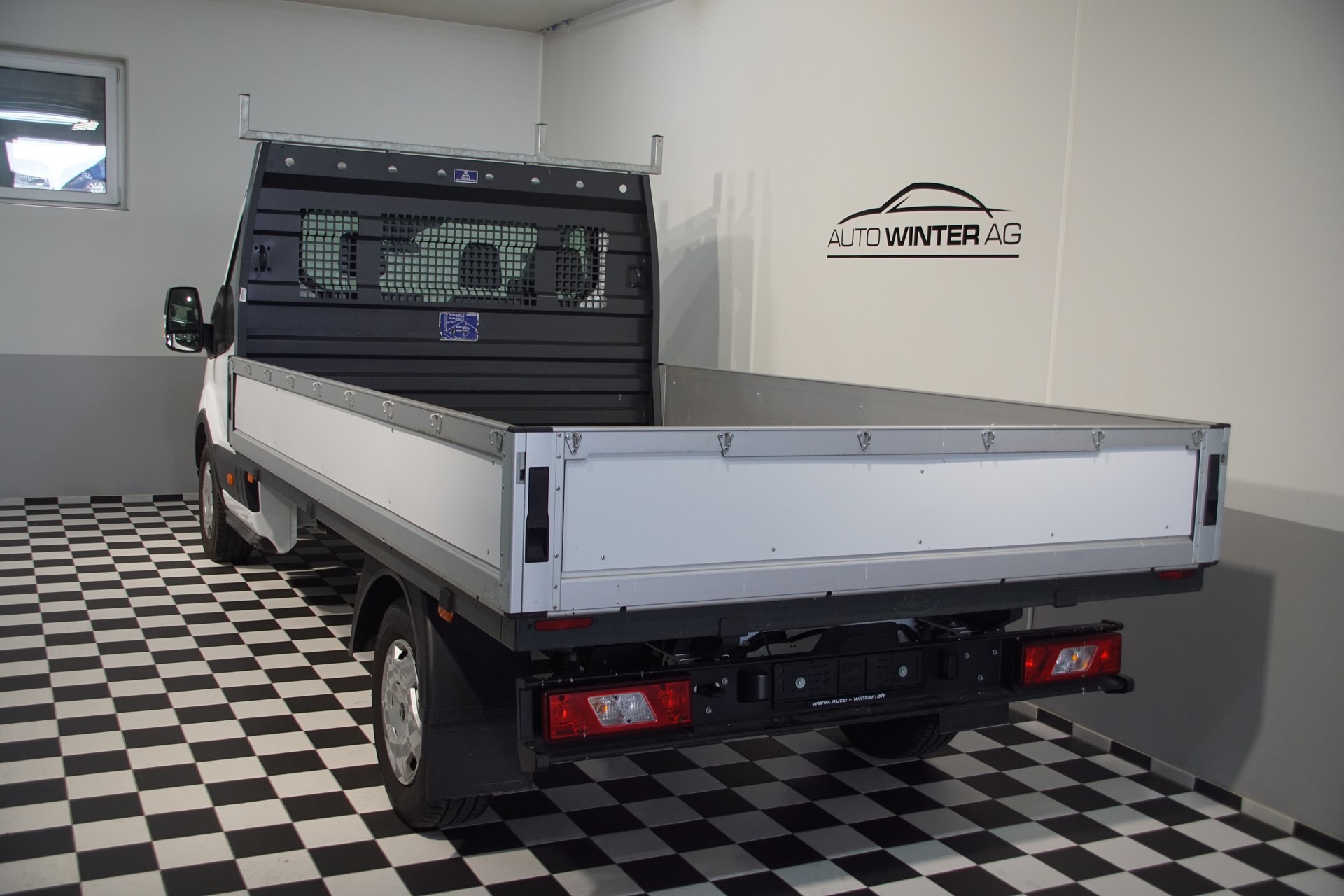 FORD Transit 350 L3 Trend 2.0 TDCi 130 FWD-image-10