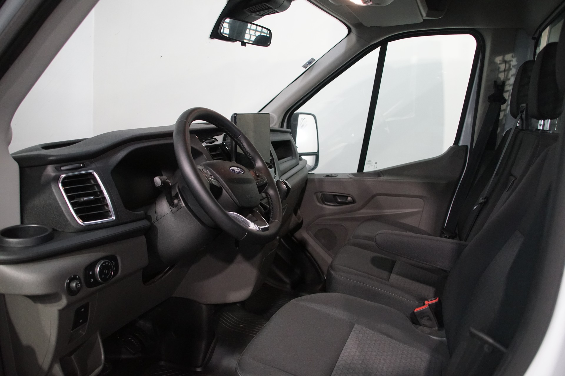 FORD Transit 350 L3 Trend 2.0 TDCi 130 FWD-image-13