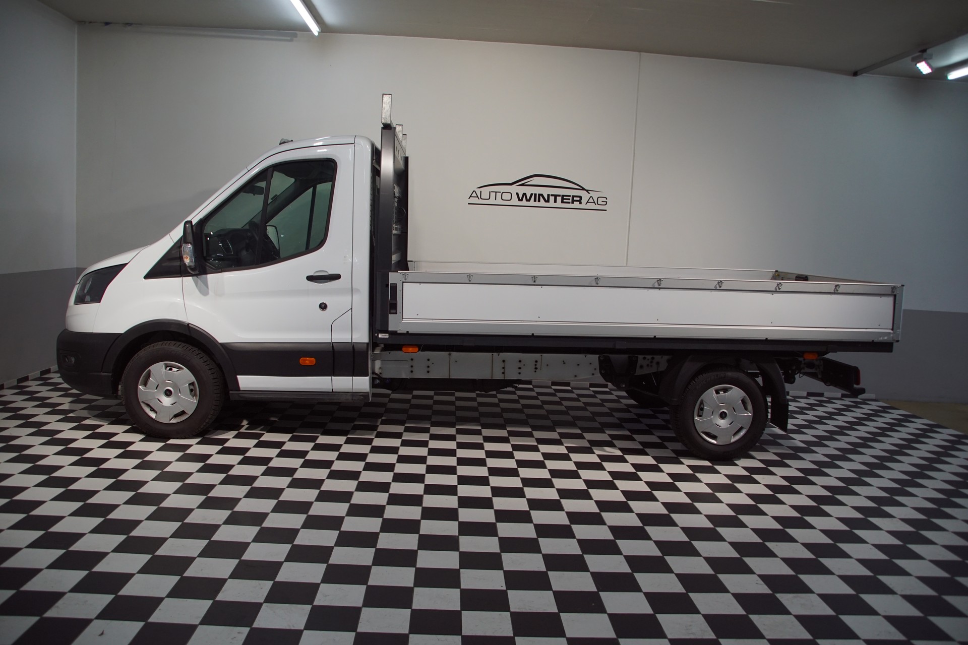 FORD Transit 350 L3 Trend 2.0 TDCi 130 FWD-image-11