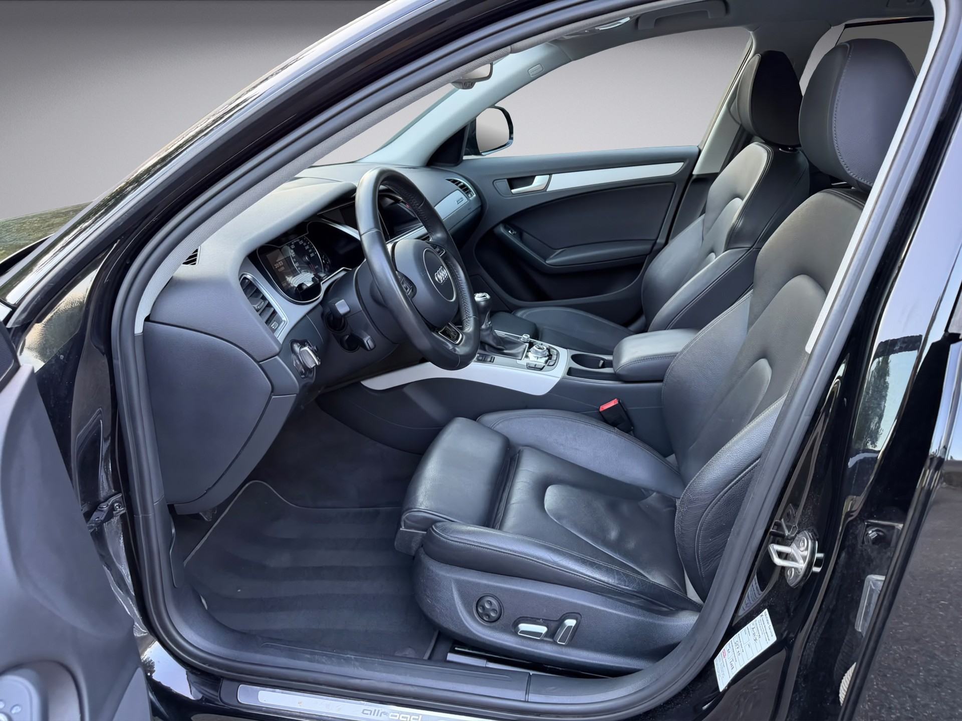 AUDI A4 allroad 2.0 TDI quattro 4x4 Diesel-image-9
