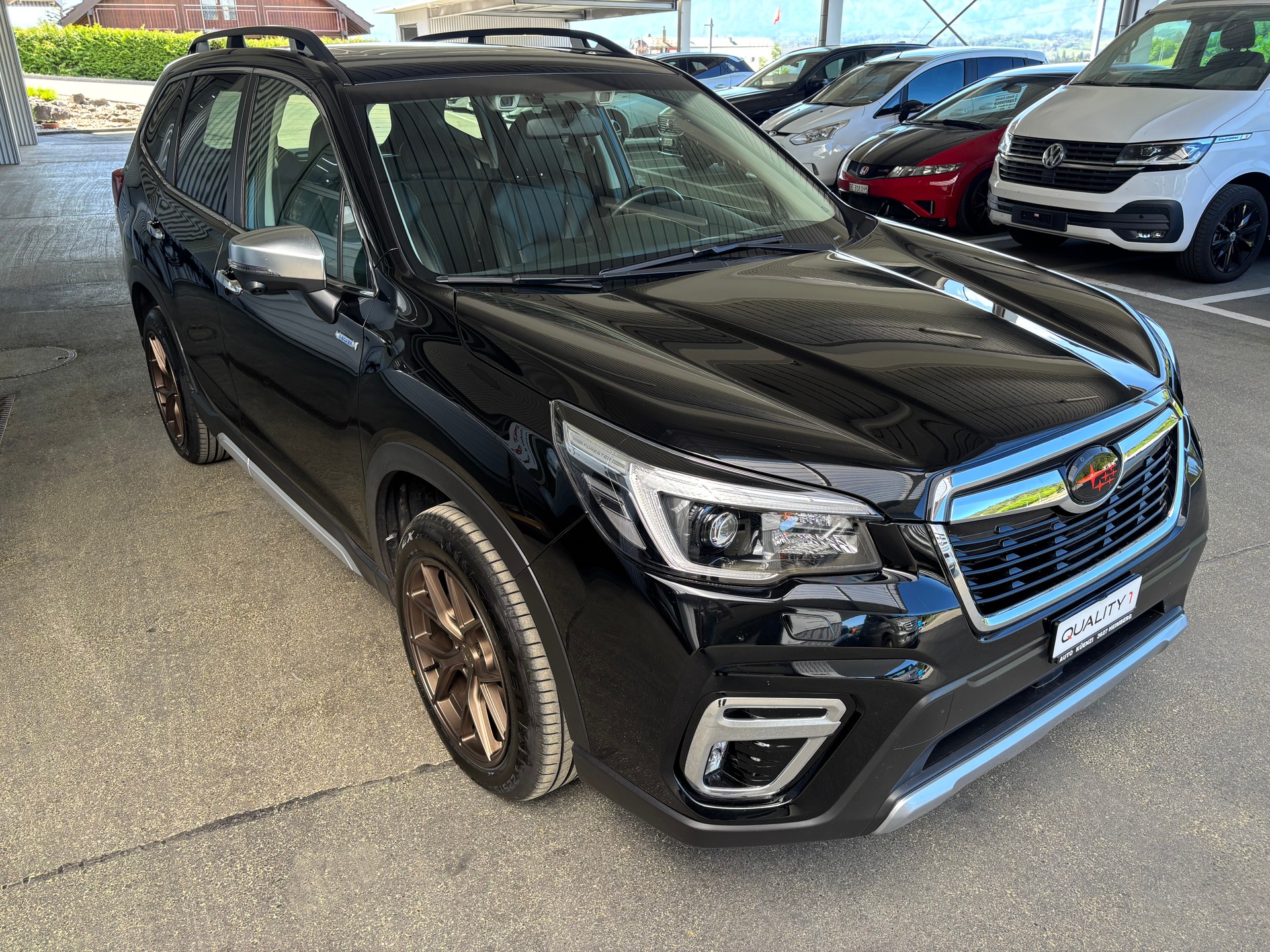 SUBARU Forester 2.0i e-Boxer Luxury Lineartronic-image-1