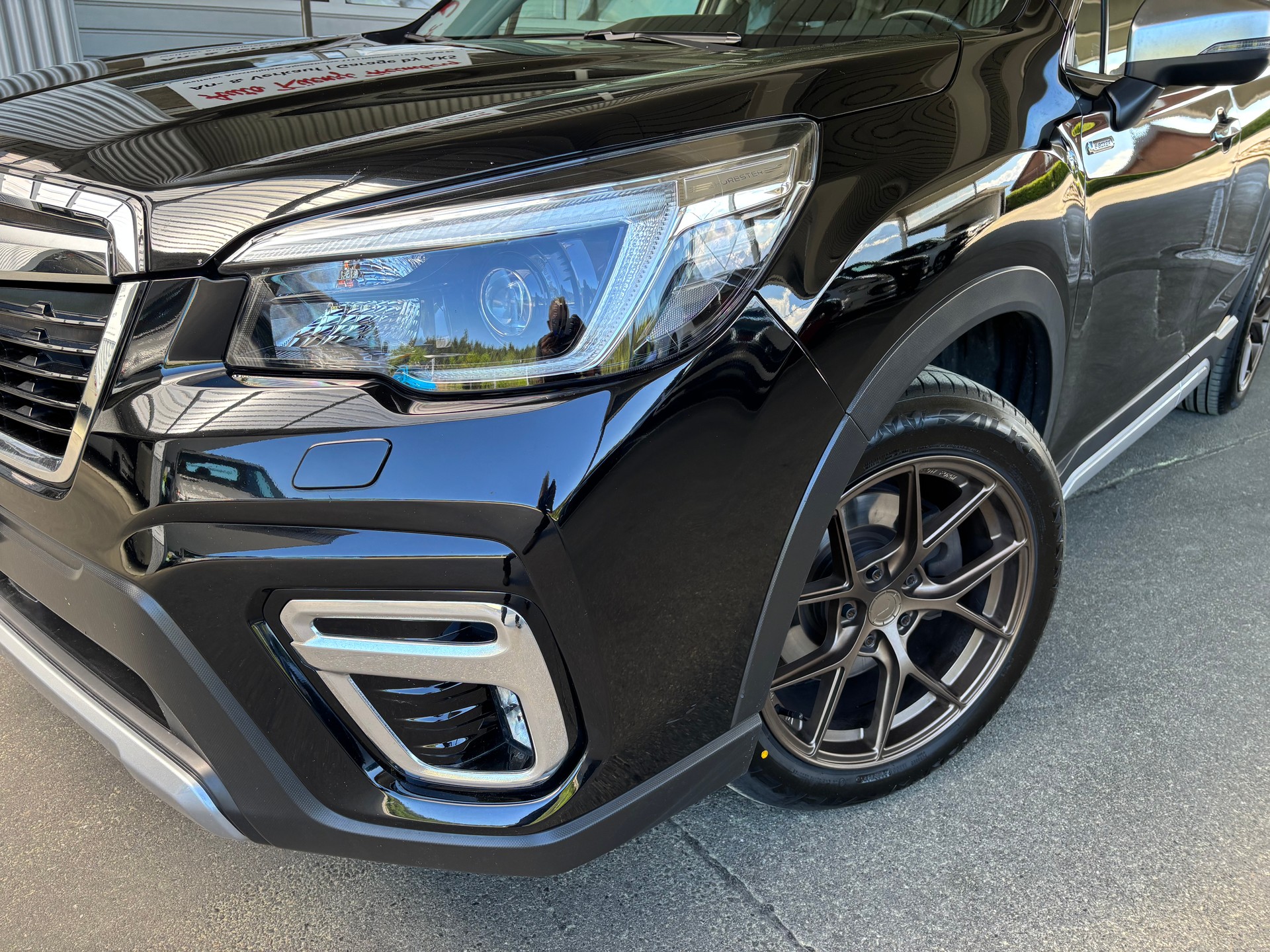 SUBARU Forester 2.0i e-Boxer Luxury Lineartronic-image-4