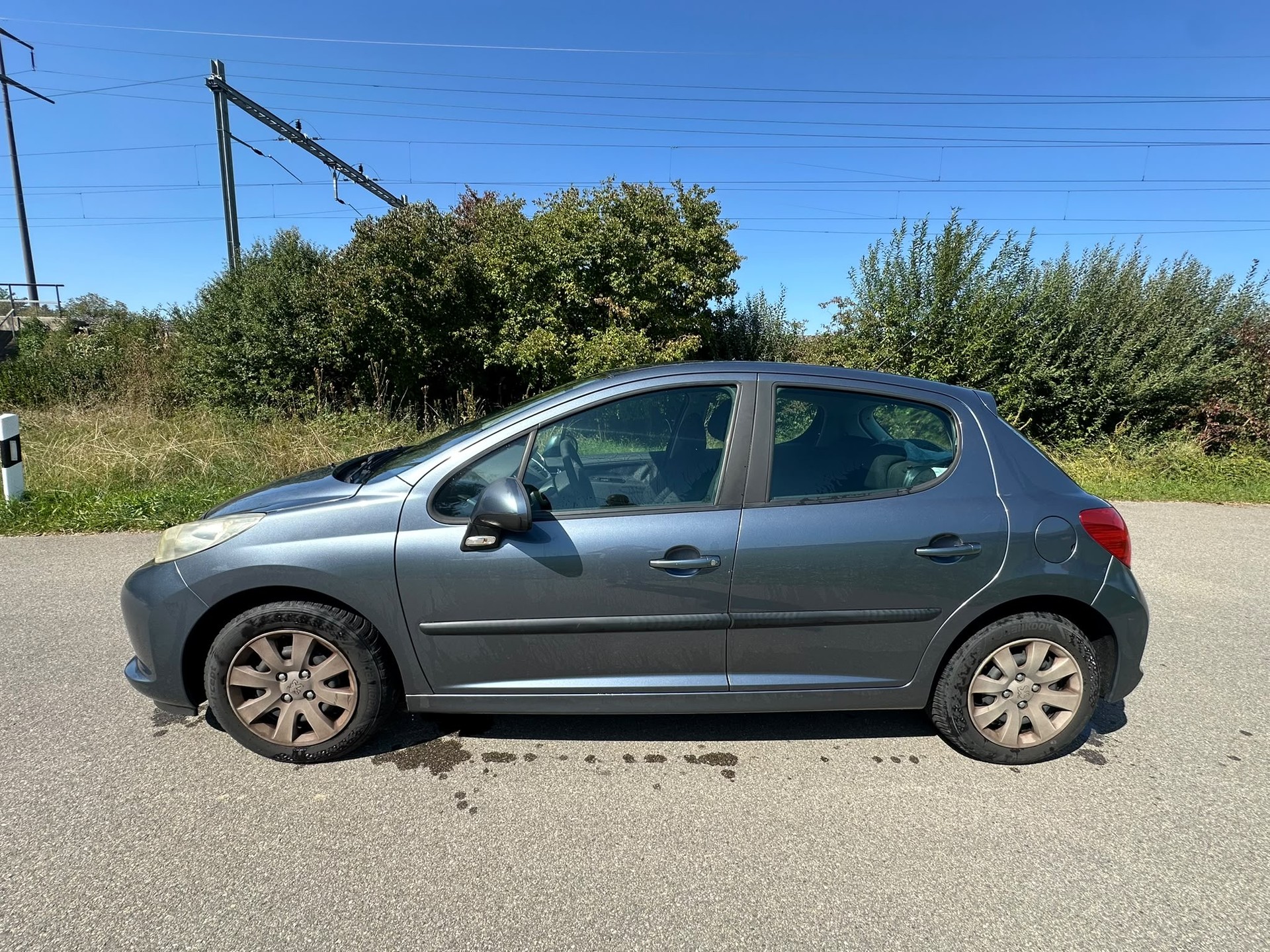 PEUGEOT 207 1.4 16V Trendy-image-7