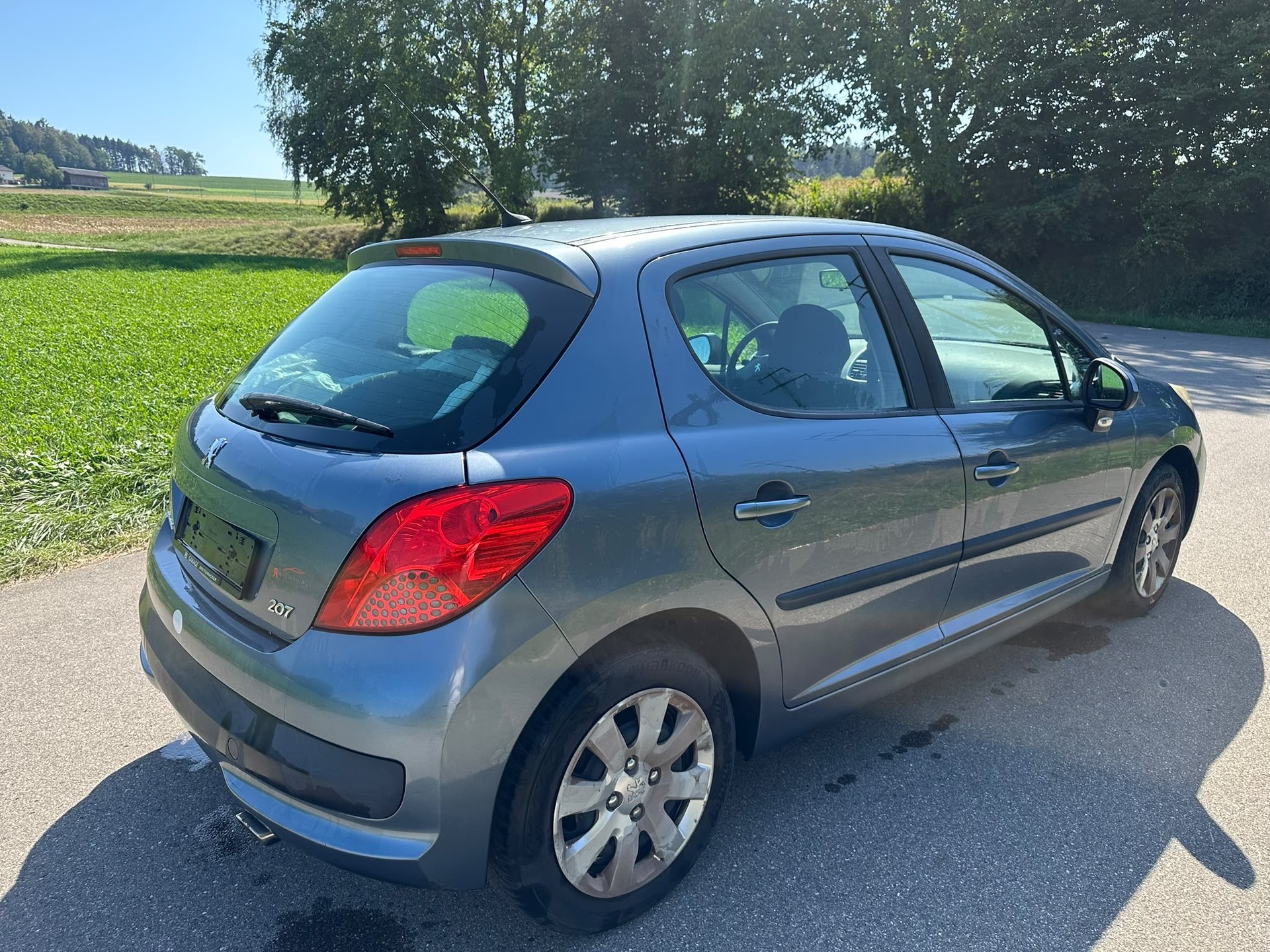 PEUGEOT 207 1.4 16V Trendy-image-4