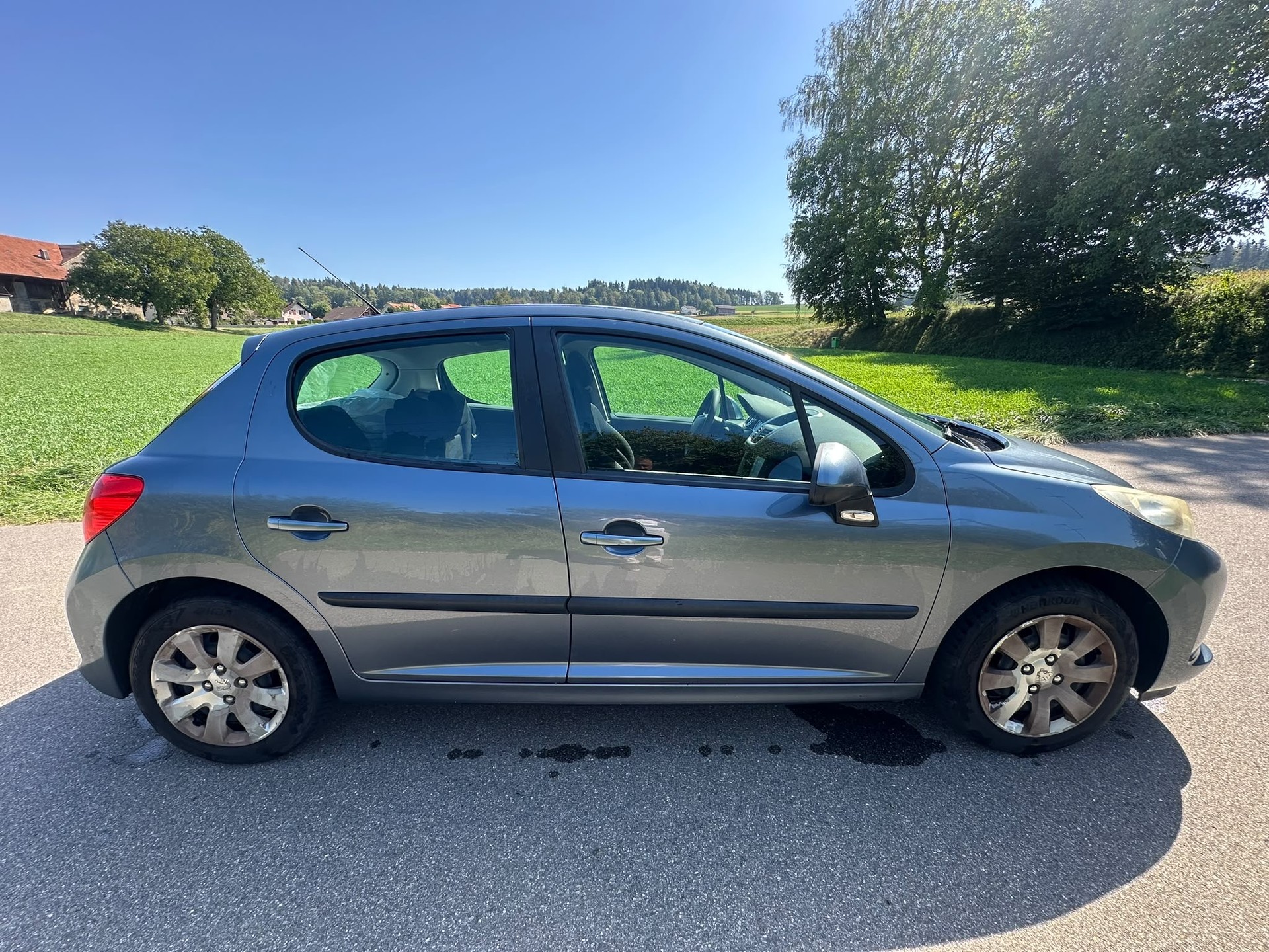 PEUGEOT 207 1.4 16V Trendy-image-6