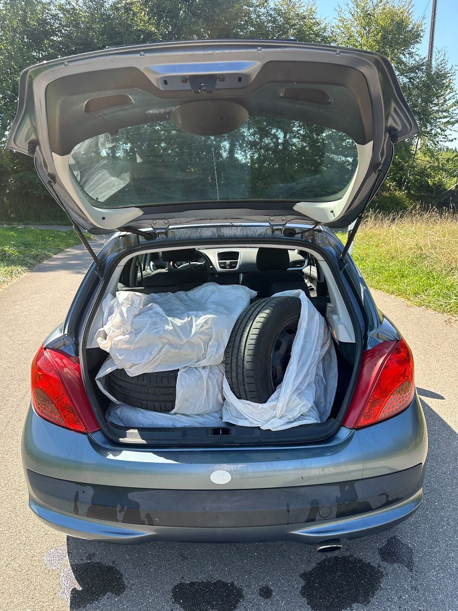 PEUGEOT 207 1.4 16V Trendy-image-13