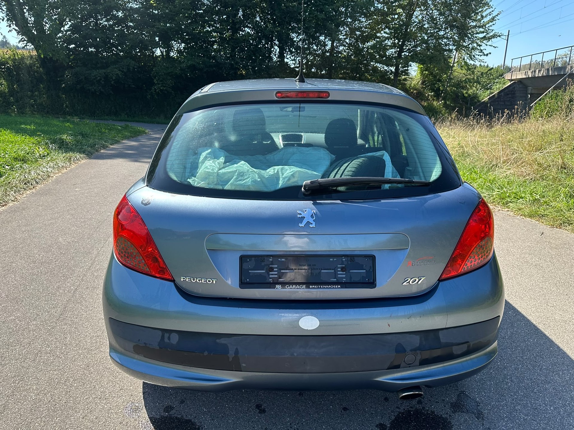 PEUGEOT 207 1.4 16V Trendy-image-3