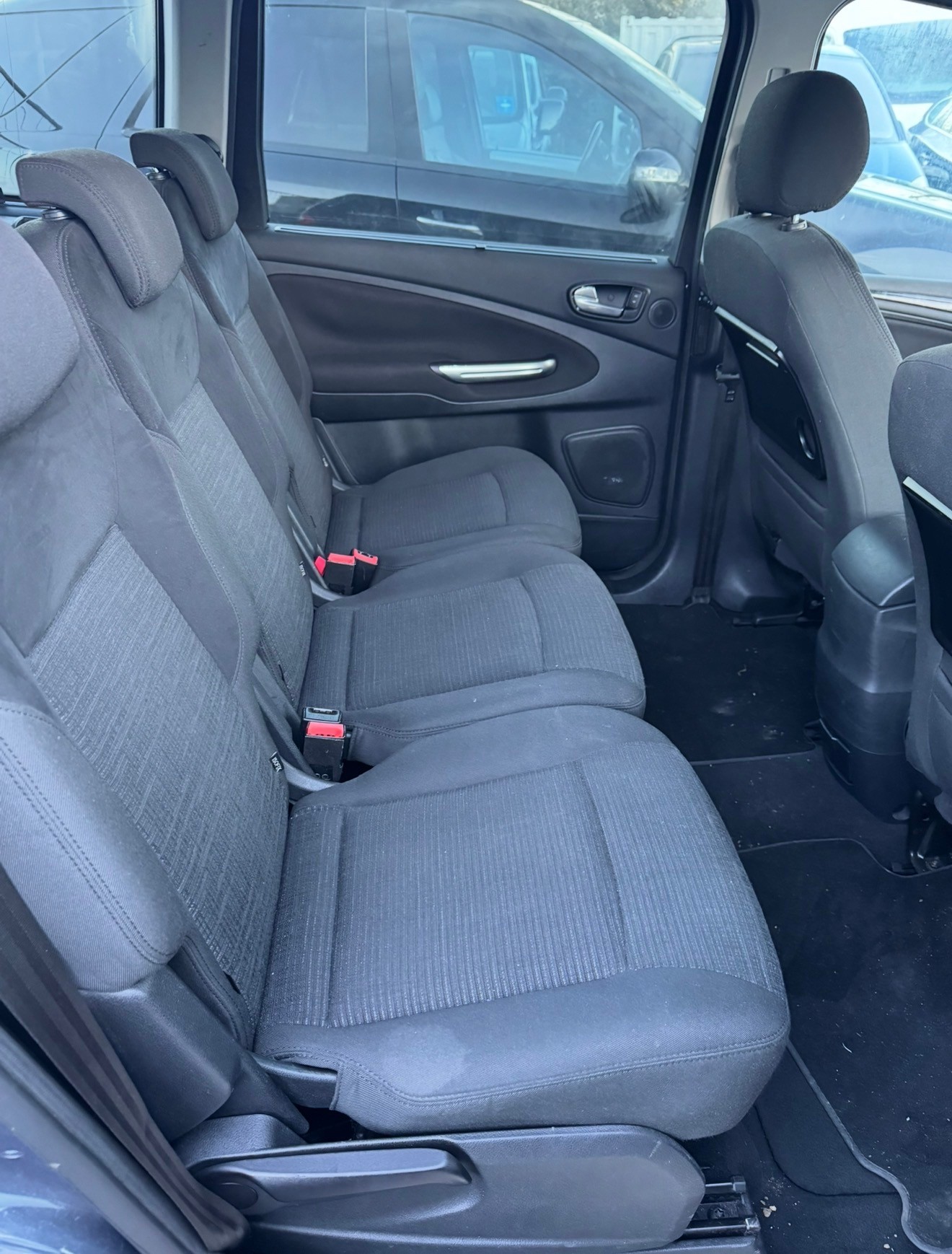 FORD Galaxy 1.6 SCTi Ghia-image-8