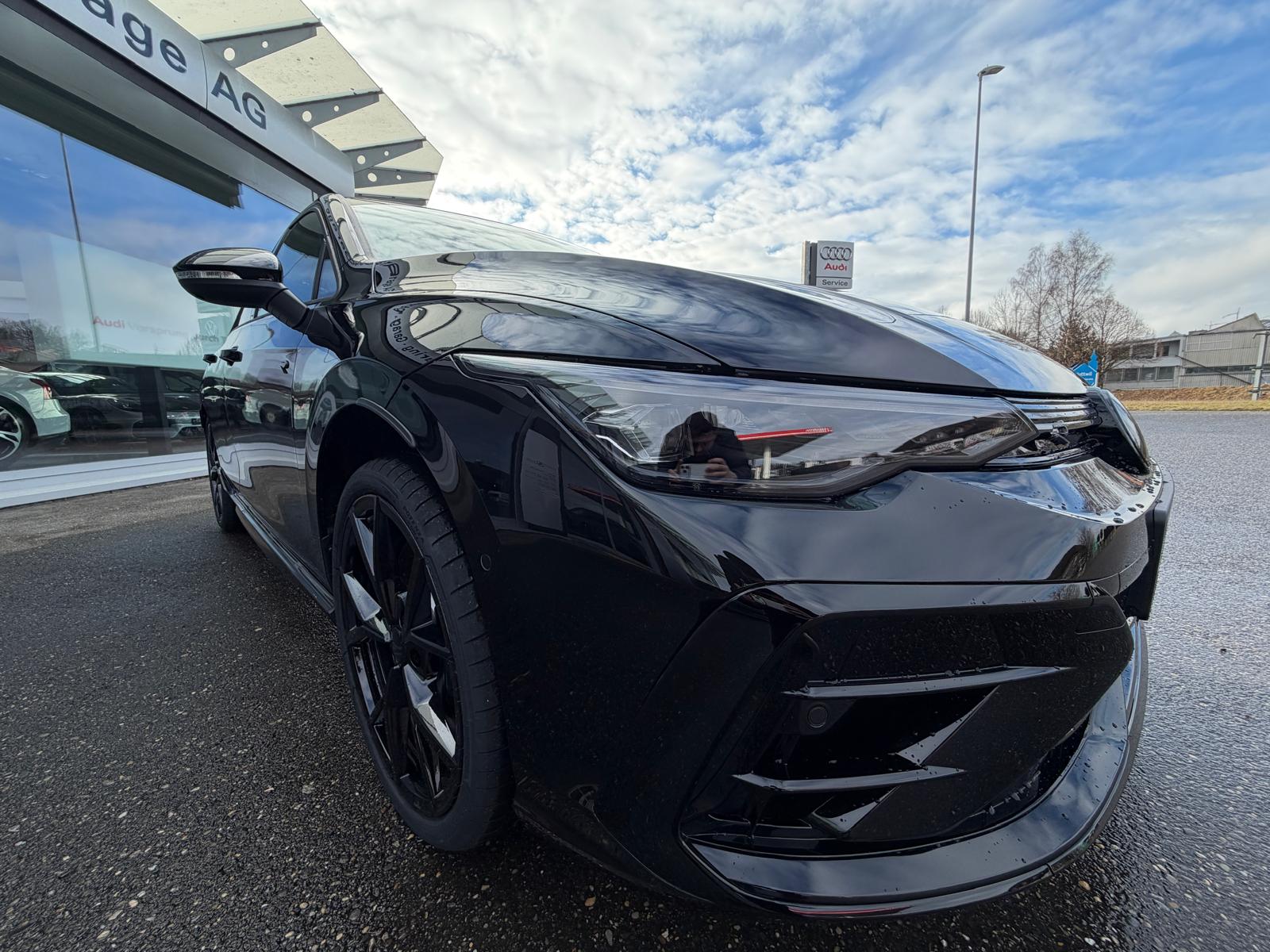 VW Golf 2.0 TSI R DSG 4 Motion-image-8