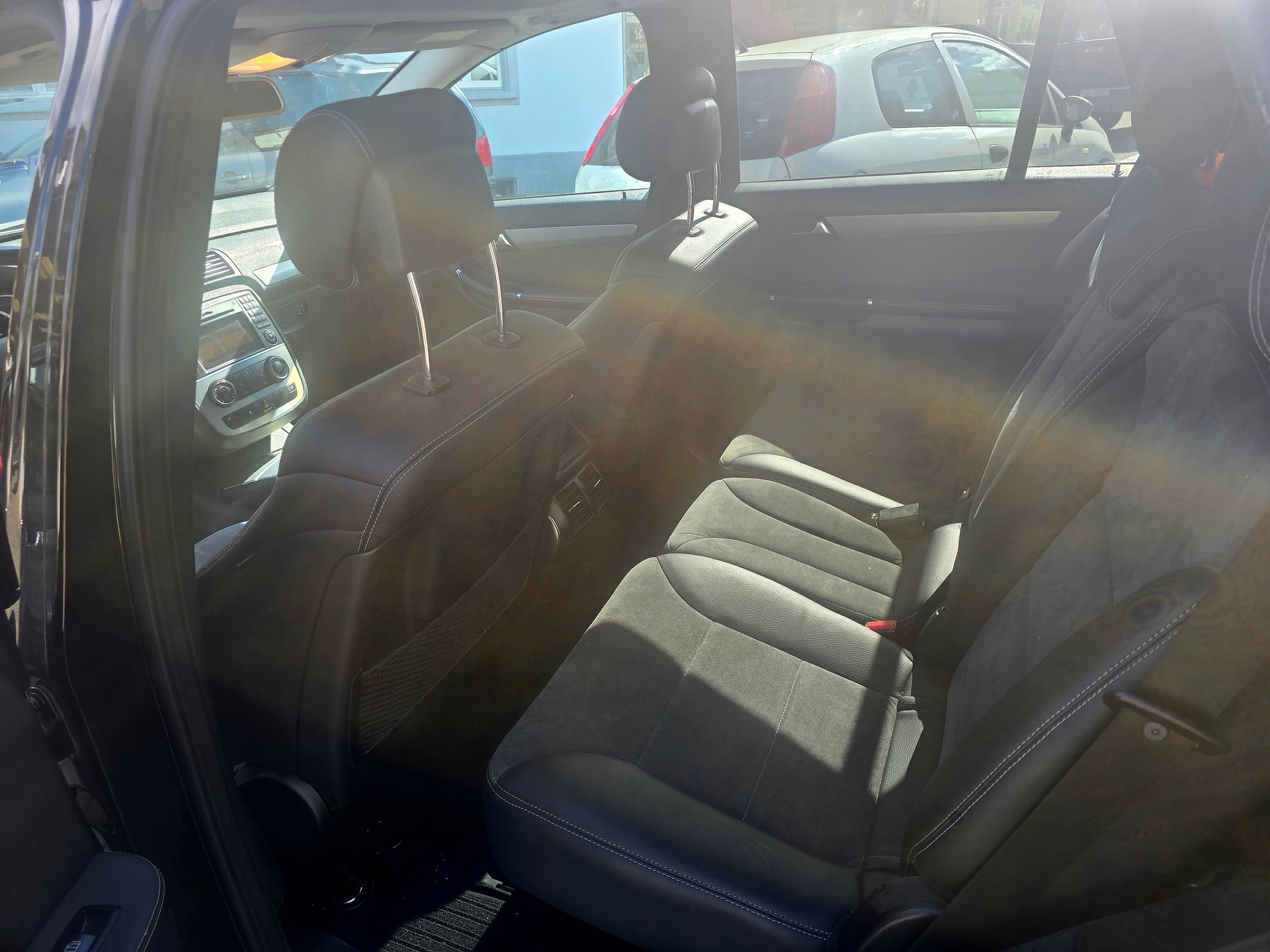 MERCEDES-BENZ R 300 V6 CDI BlueEF-image-7