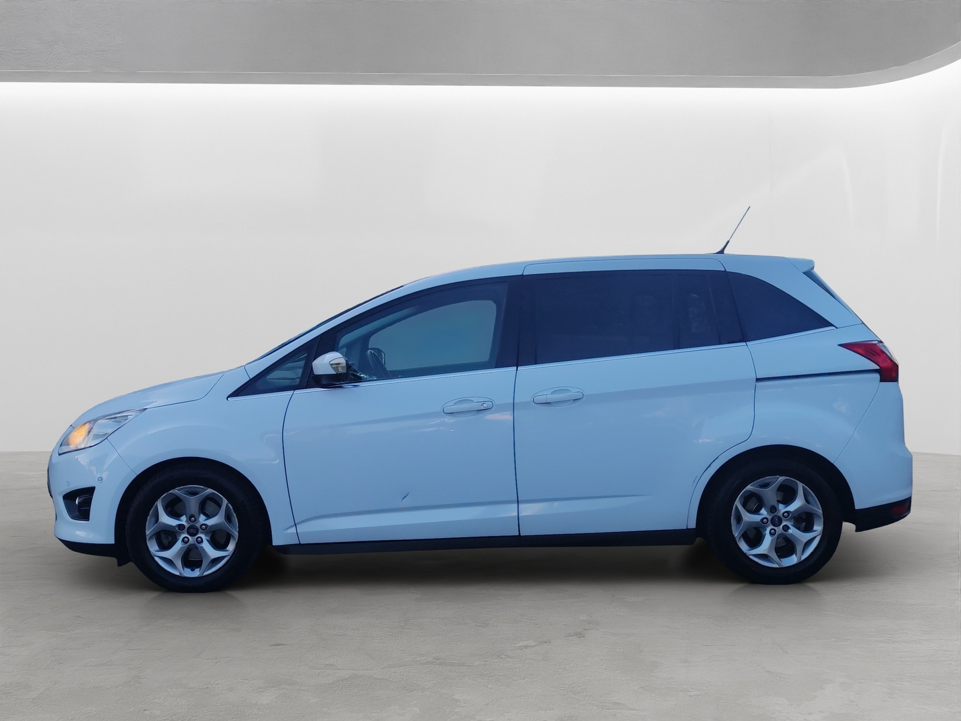FORD Grand C-Max 2.0 TDCi Titanium PowerShift-image-2