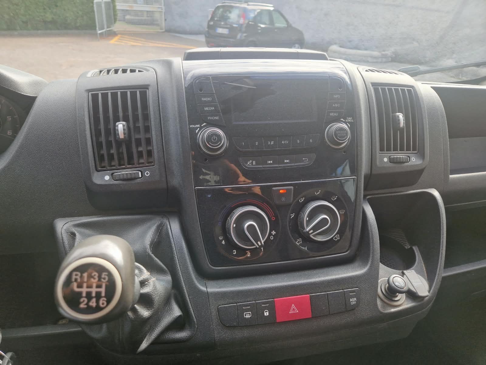 FIAT Ducato 17Q 2.3 MJ - Doppia Cabina - Ponte Ribaltabile 3 Lati - Gancio di Traino KG. 3000 - Aria Condizionata.-image-13