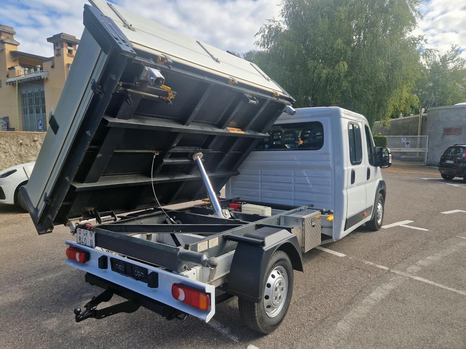 FIAT Ducato 17Q 2.3 MJ - Doppia Cabina - Ponte Ribaltabile 3 Lati - Gancio di Traino KG. 3000 - Aria Condizionata.-image-2