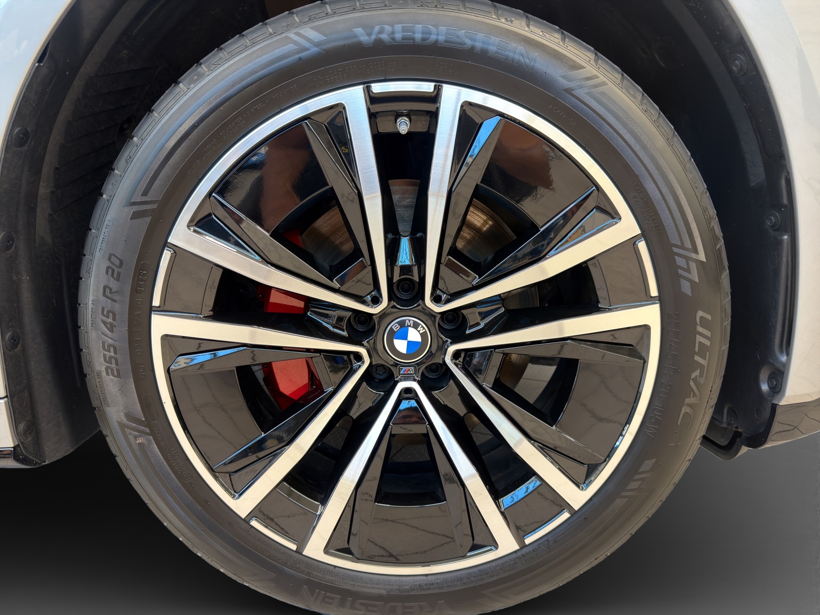 BMW iX3 50 xDrive M Sport Pro-image-9