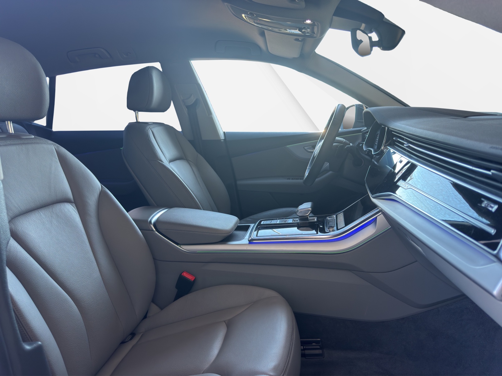 AUDI Q8 55 TFSI quattro tiptronic-image-14