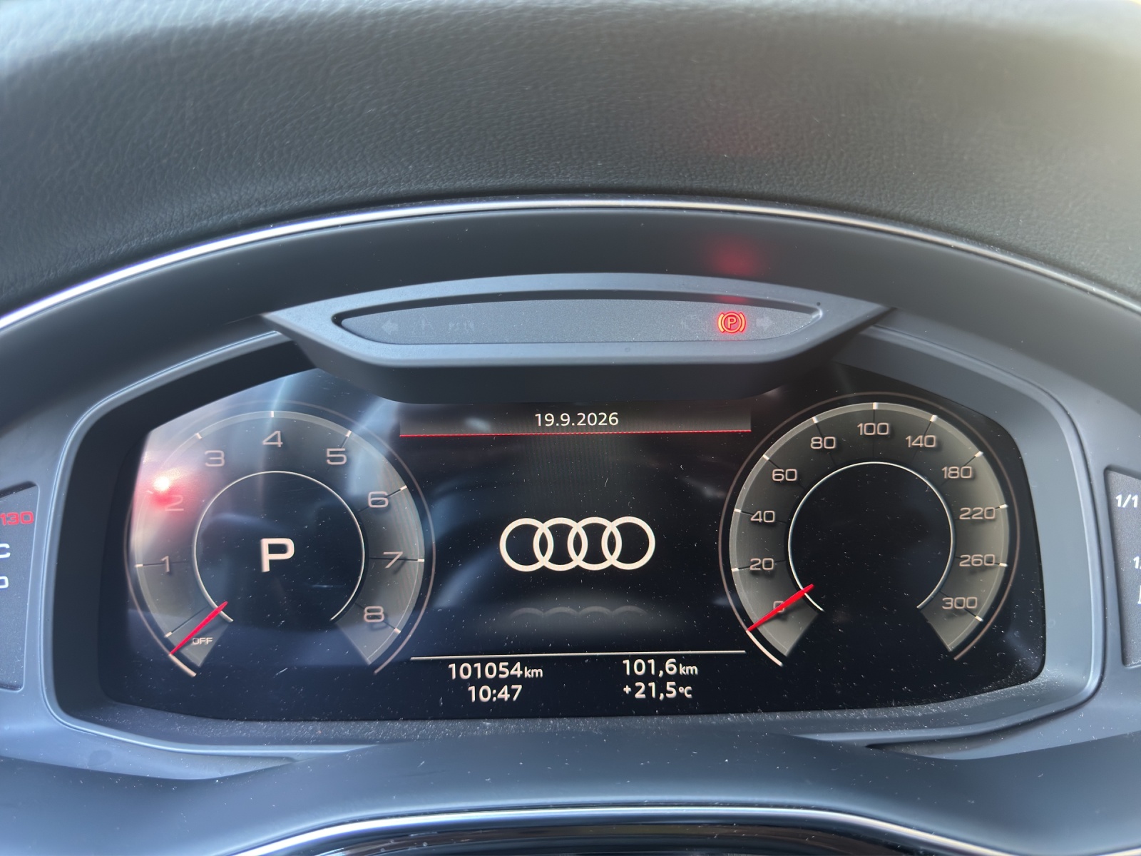 AUDI Q8 55 TFSI quattro tiptronic-image-10