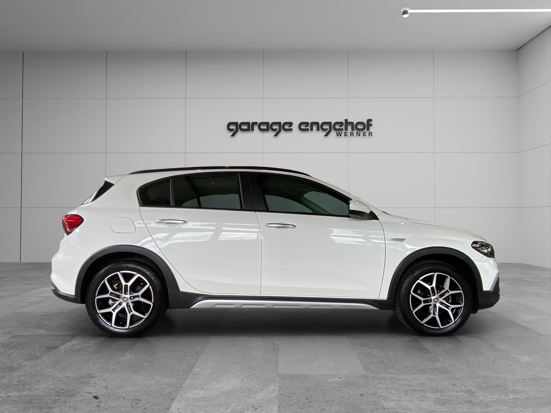 FIAT Tipo Hybrid 1.5 Swiss Edition Cross-image-7