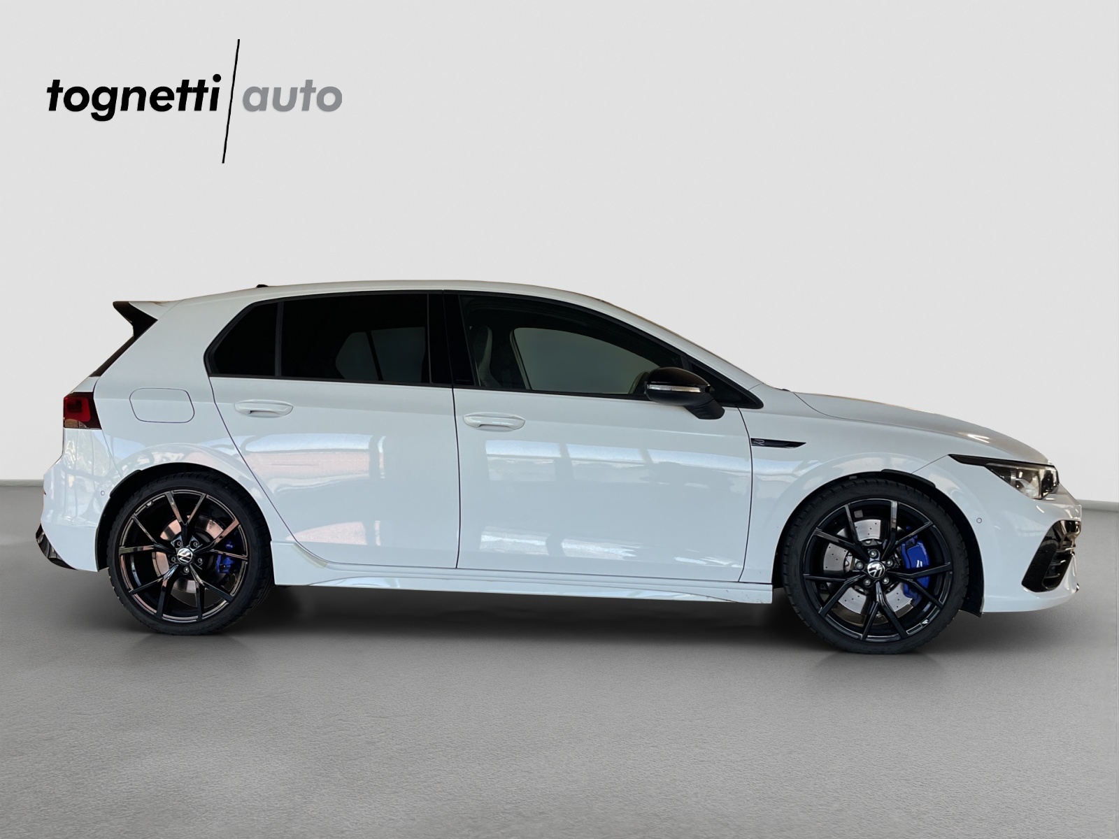 VW Golf 2.0 TSI R DSG 4Motion-image-2