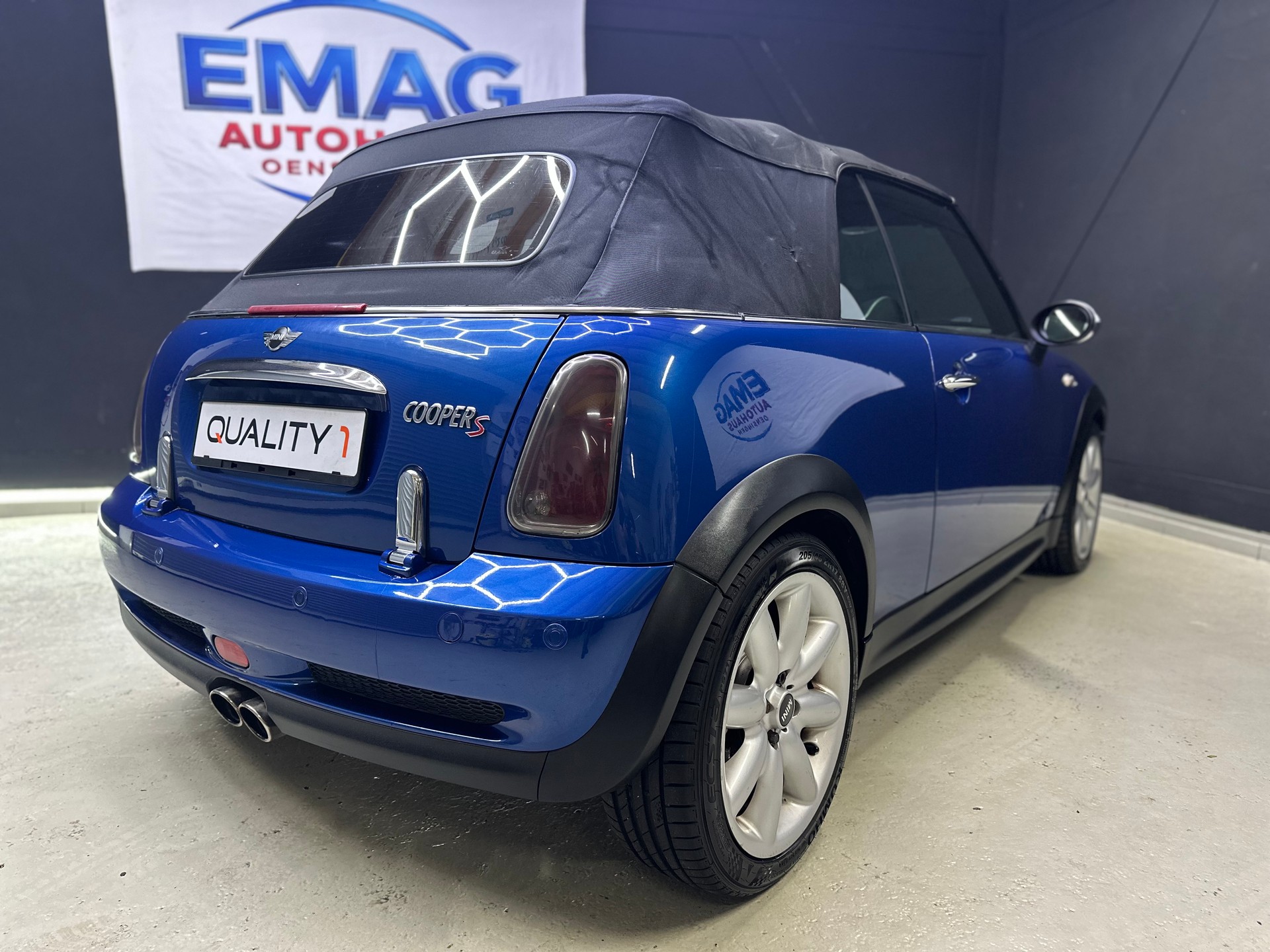 MINI Cooper S Cabriolet-image-8
