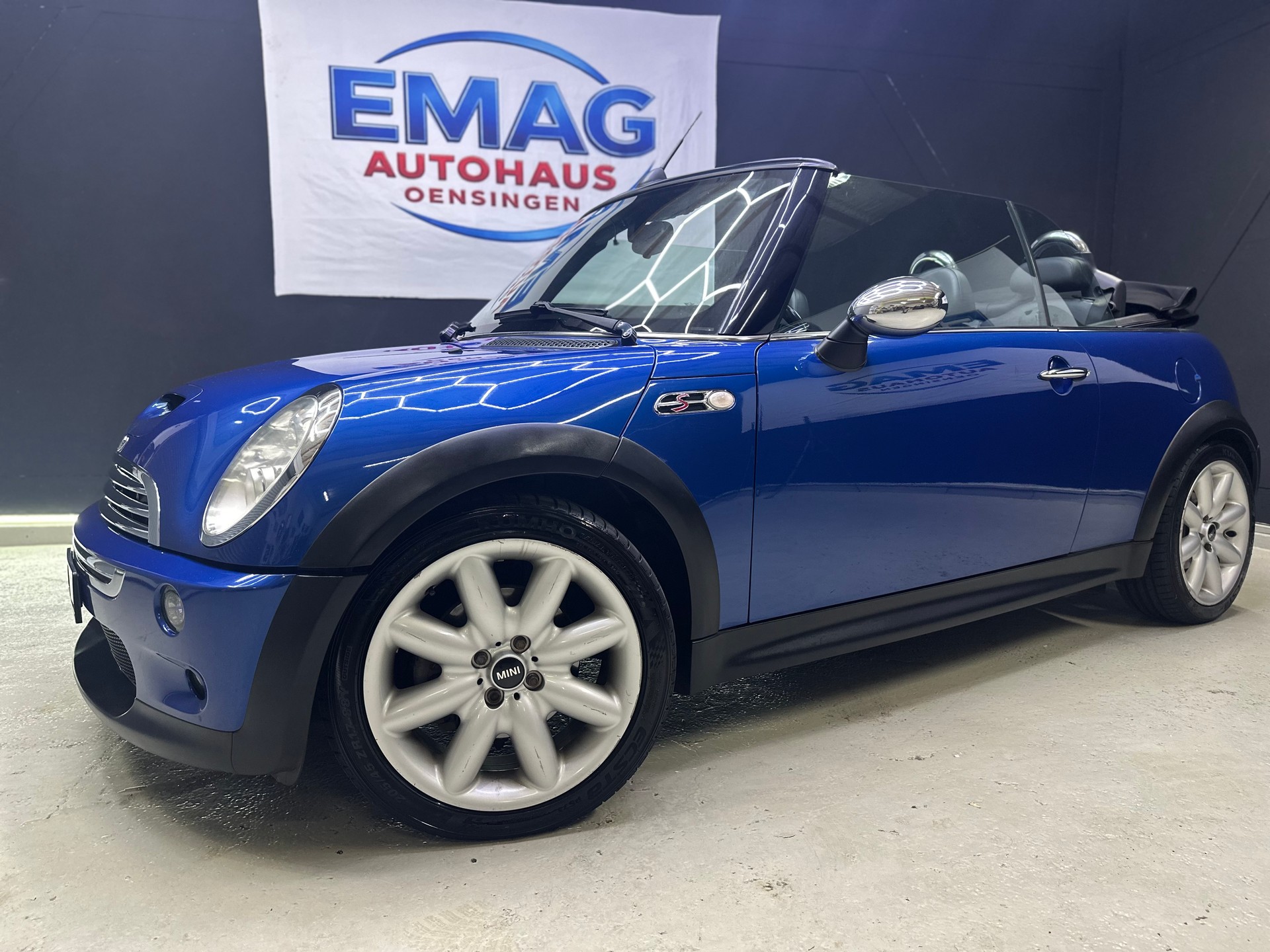 MINI Cooper S Cabriolet-image-3