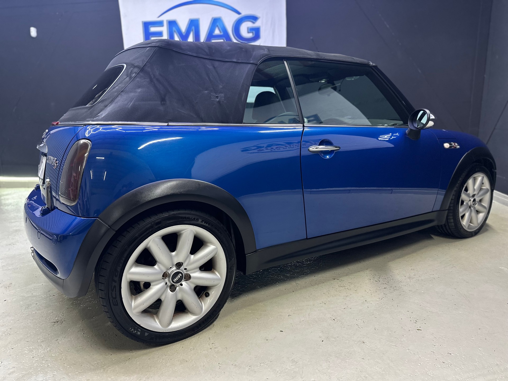 MINI Cooper S Cabriolet-image-9
