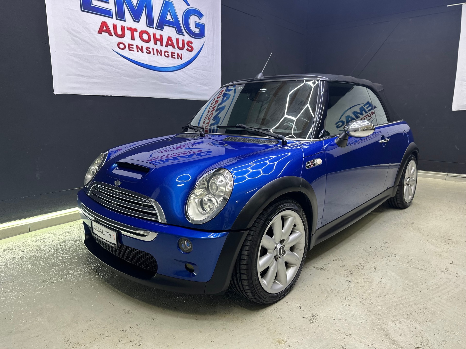 MINI Cooper S Cabriolet-image-10