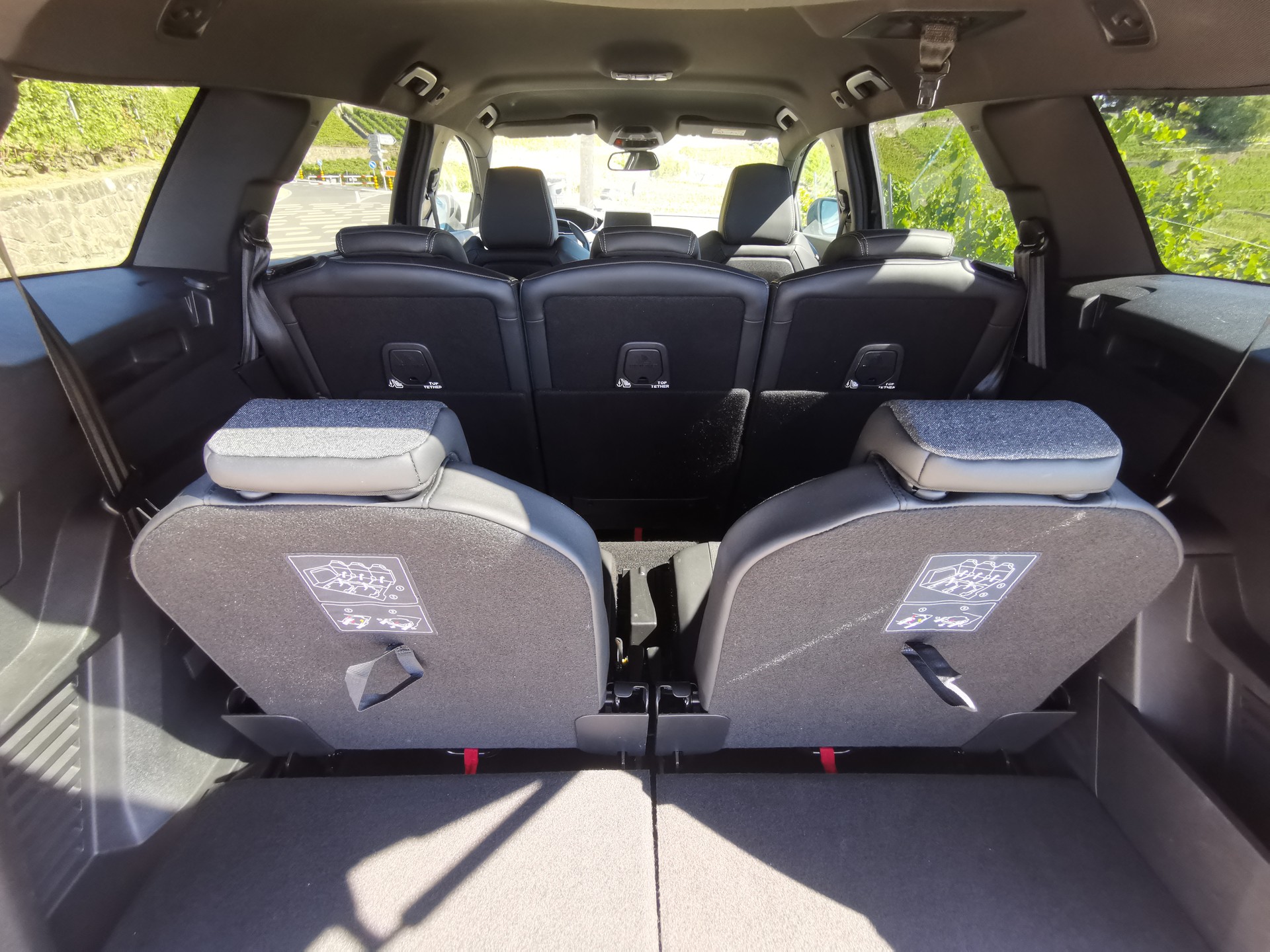 PEUGEOT 5008 1.6 Pure Tech GT LineEAT8-image-13