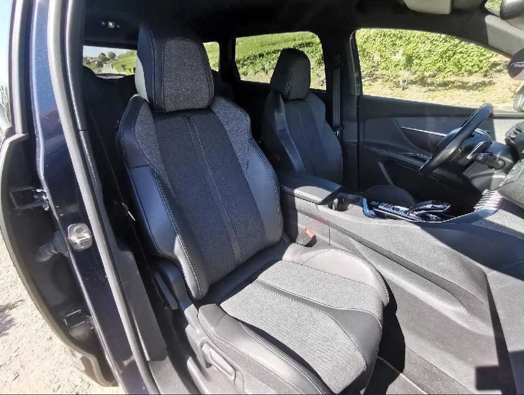 PEUGEOT 5008 1.6 Pure Tech GT LineEAT8-image-9