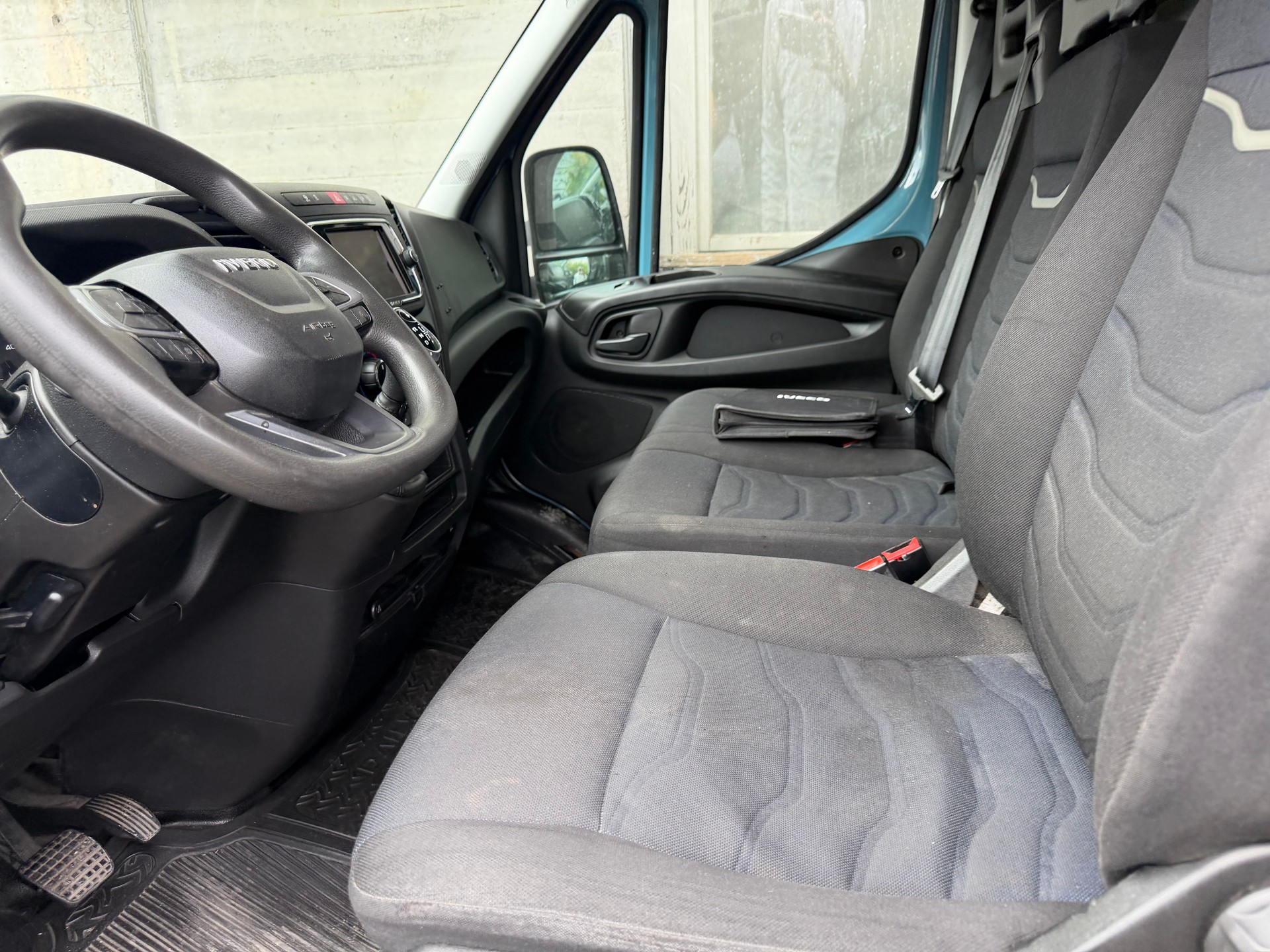 IVECO 35 S 18 A8-image-2