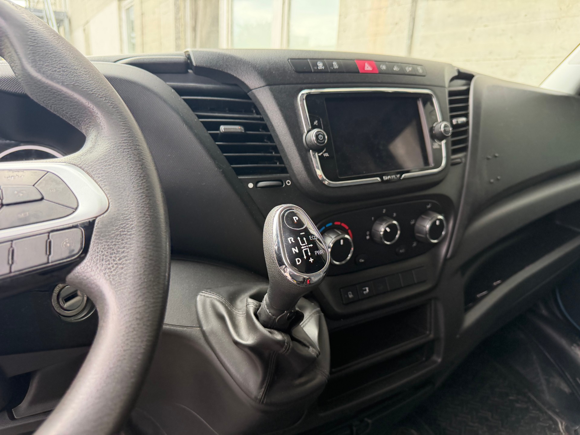 IVECO 35 S 18 A8-image-0