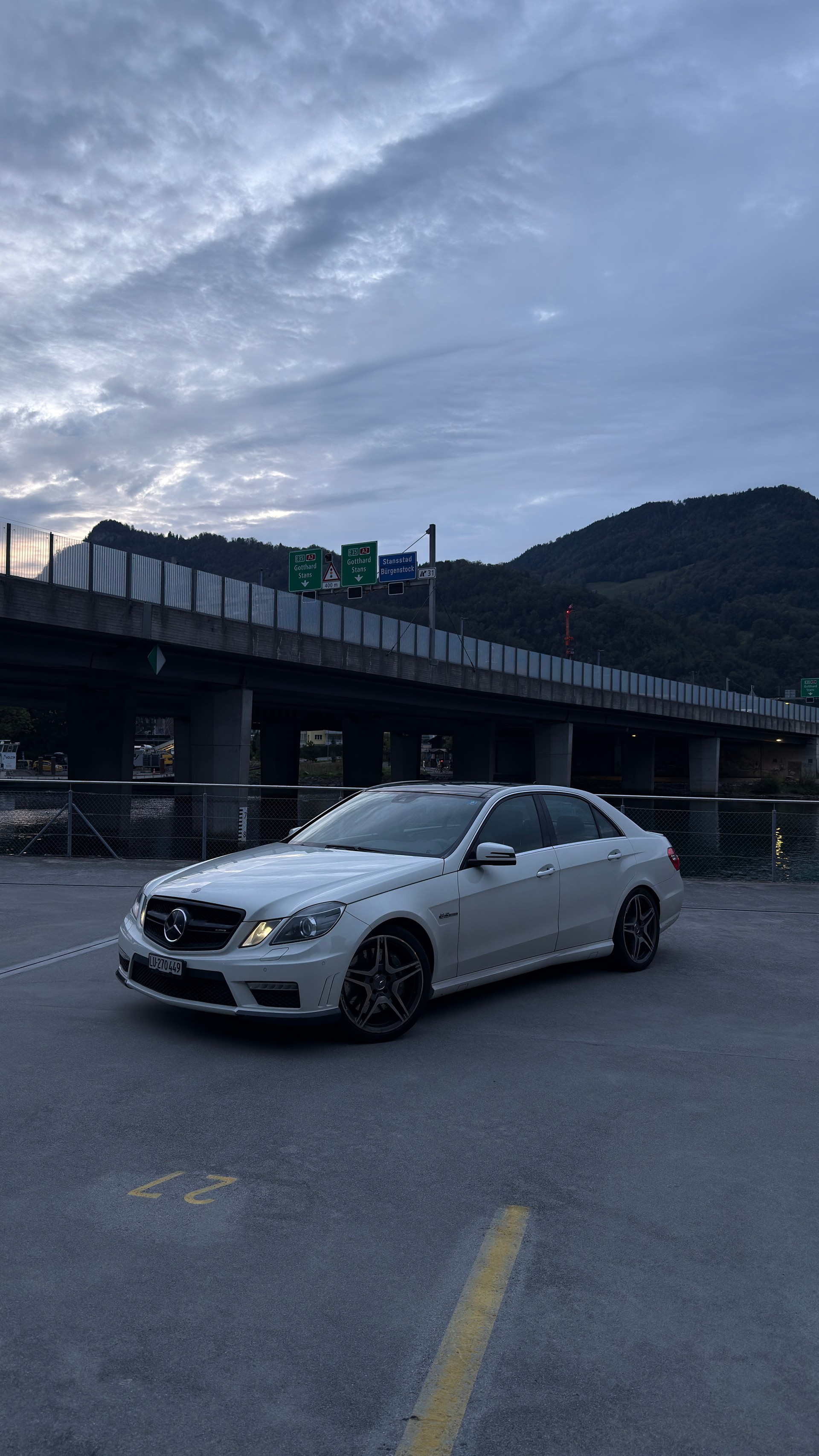 MERCEDES-BENZ E 63 V8 AMG-image-0