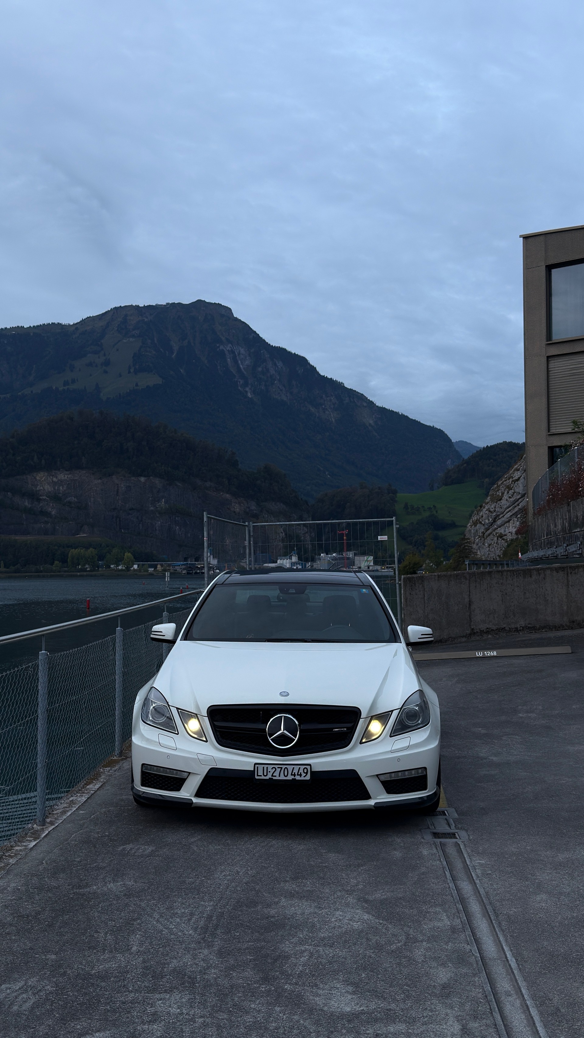 MERCEDES-BENZ E 63 V8 AMG-image-4