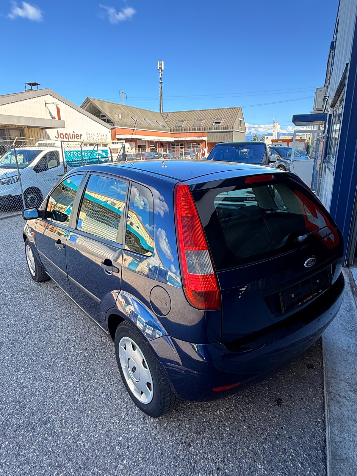 FORD Fiesta 1.6 16V Trend-image-4