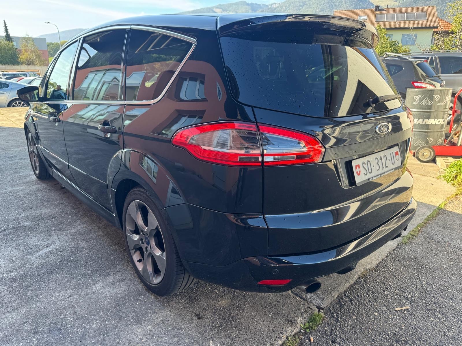 FORD S-Max 2.0 SCTi TitaniumS PowerShift-image-2