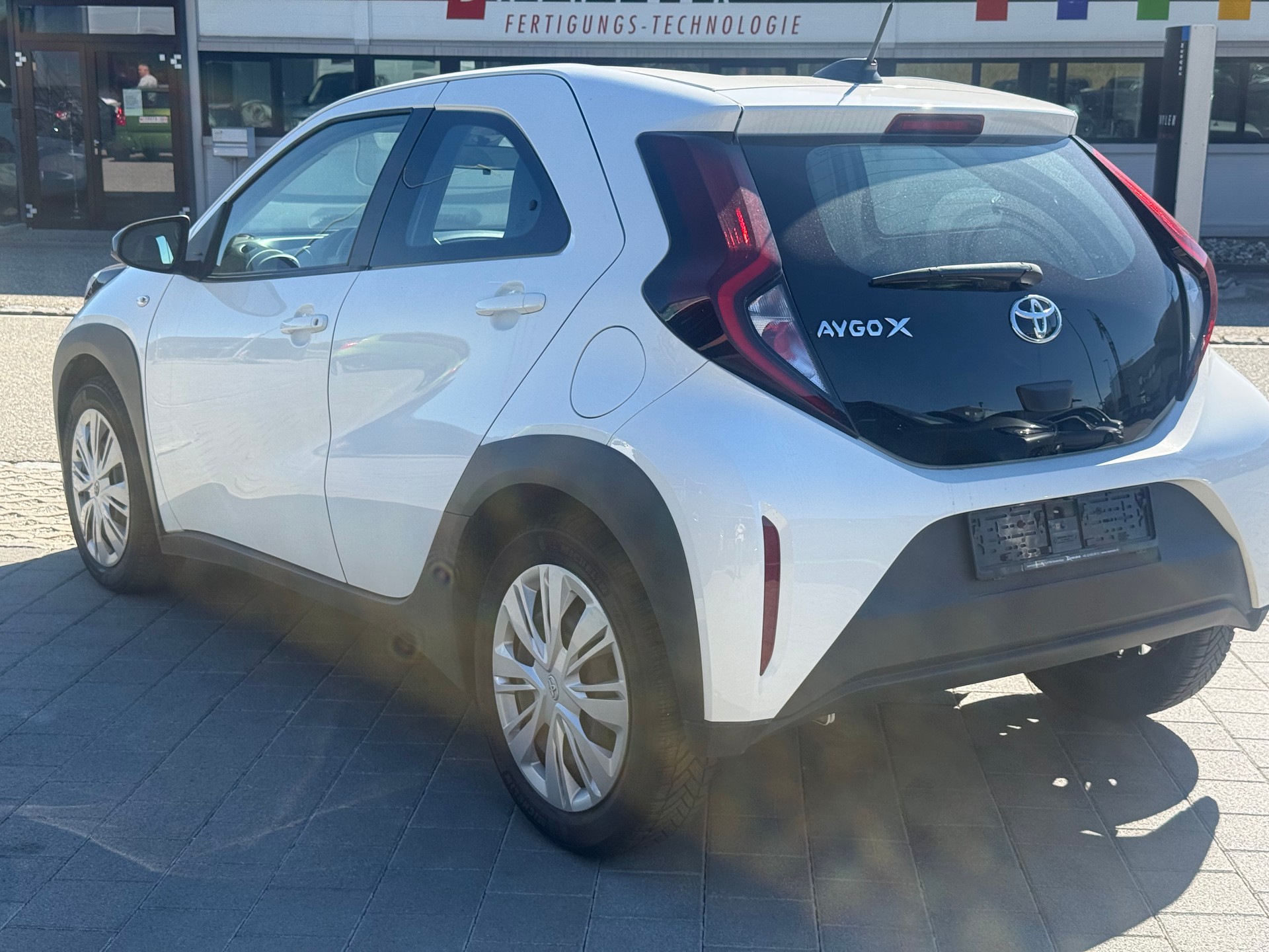 TOYOTA Aygo X 1.0 VVT-i Comfort-image-4