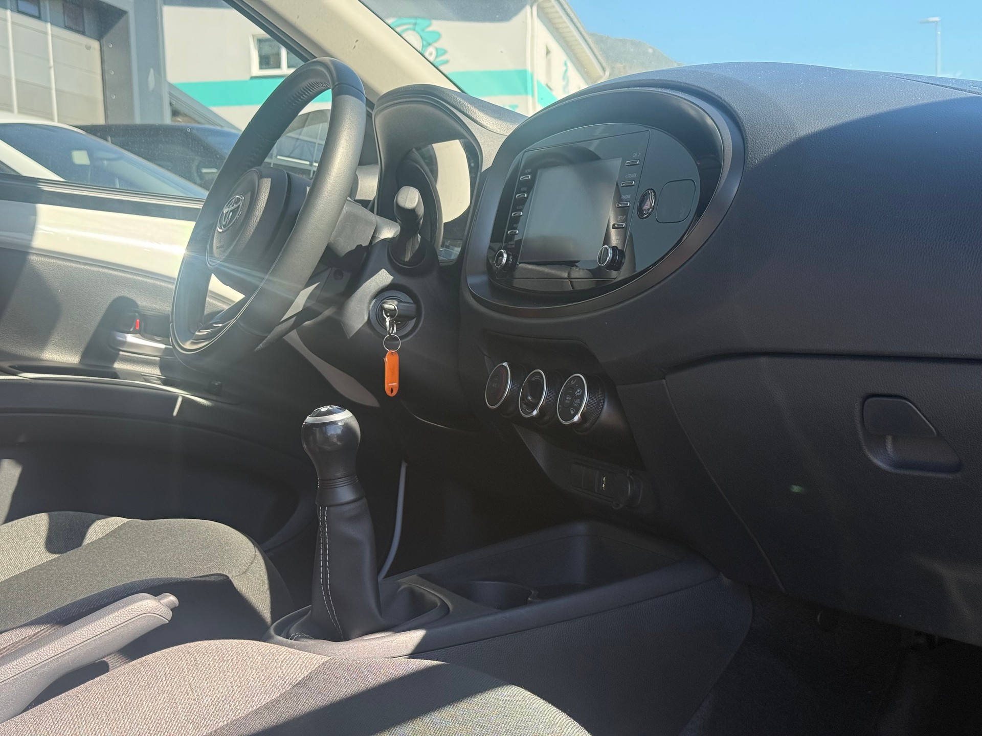 TOYOTA Aygo X 1.0 VVT-i Comfort-image-15