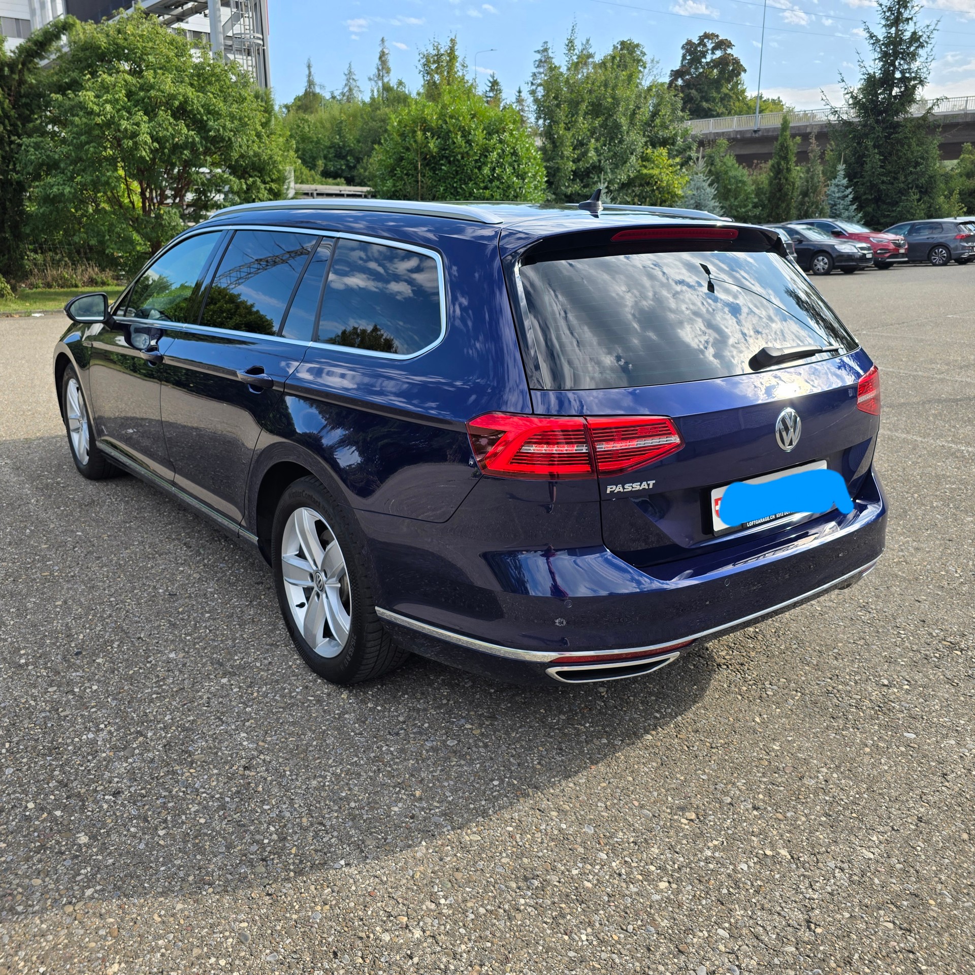 VW 2.0 TDI 240 SCR Highl. DSG 4m-image-2