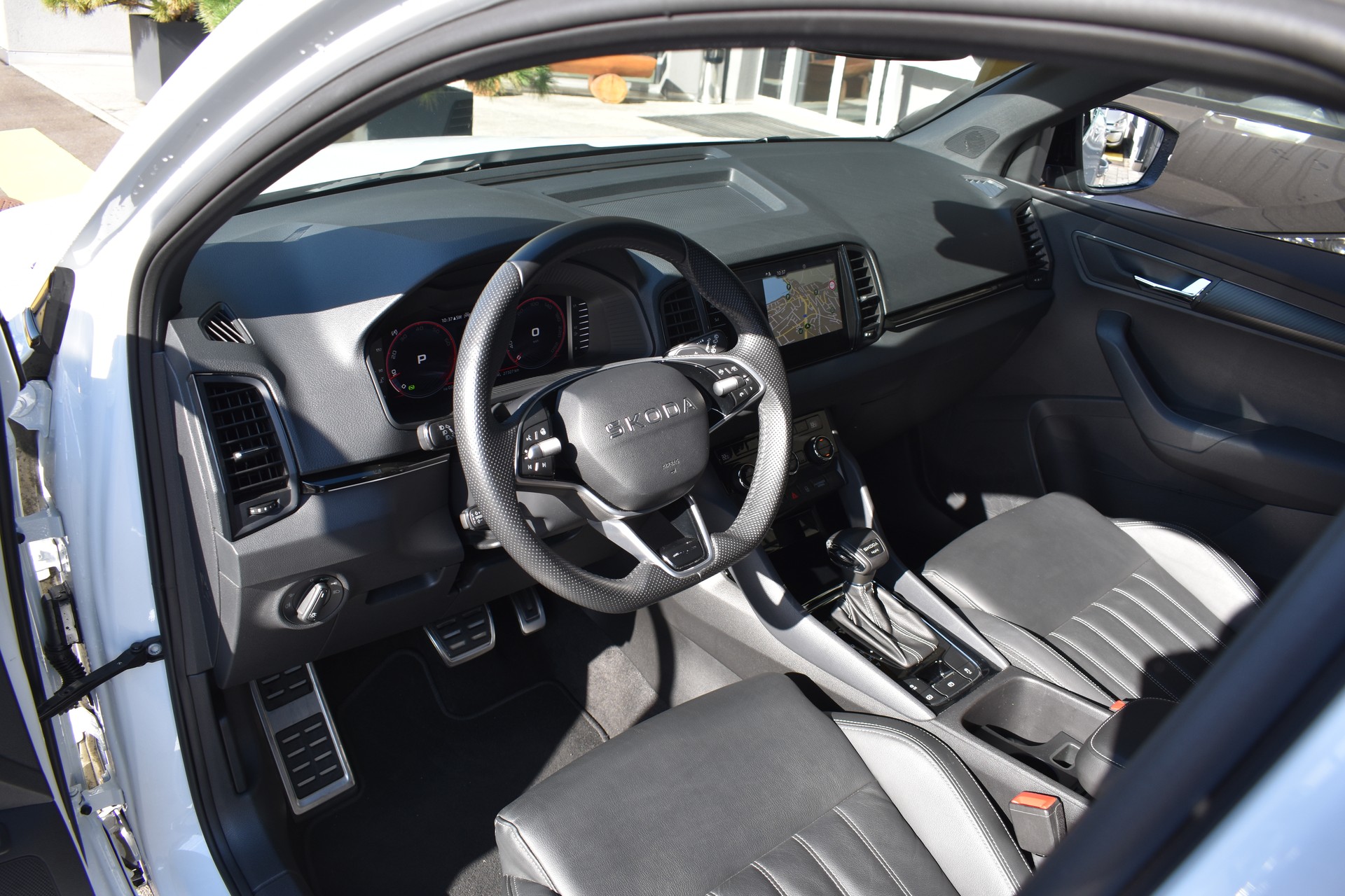 SKODA Karoq 2.0 TSI SportLine 4x4 DSG-image-5