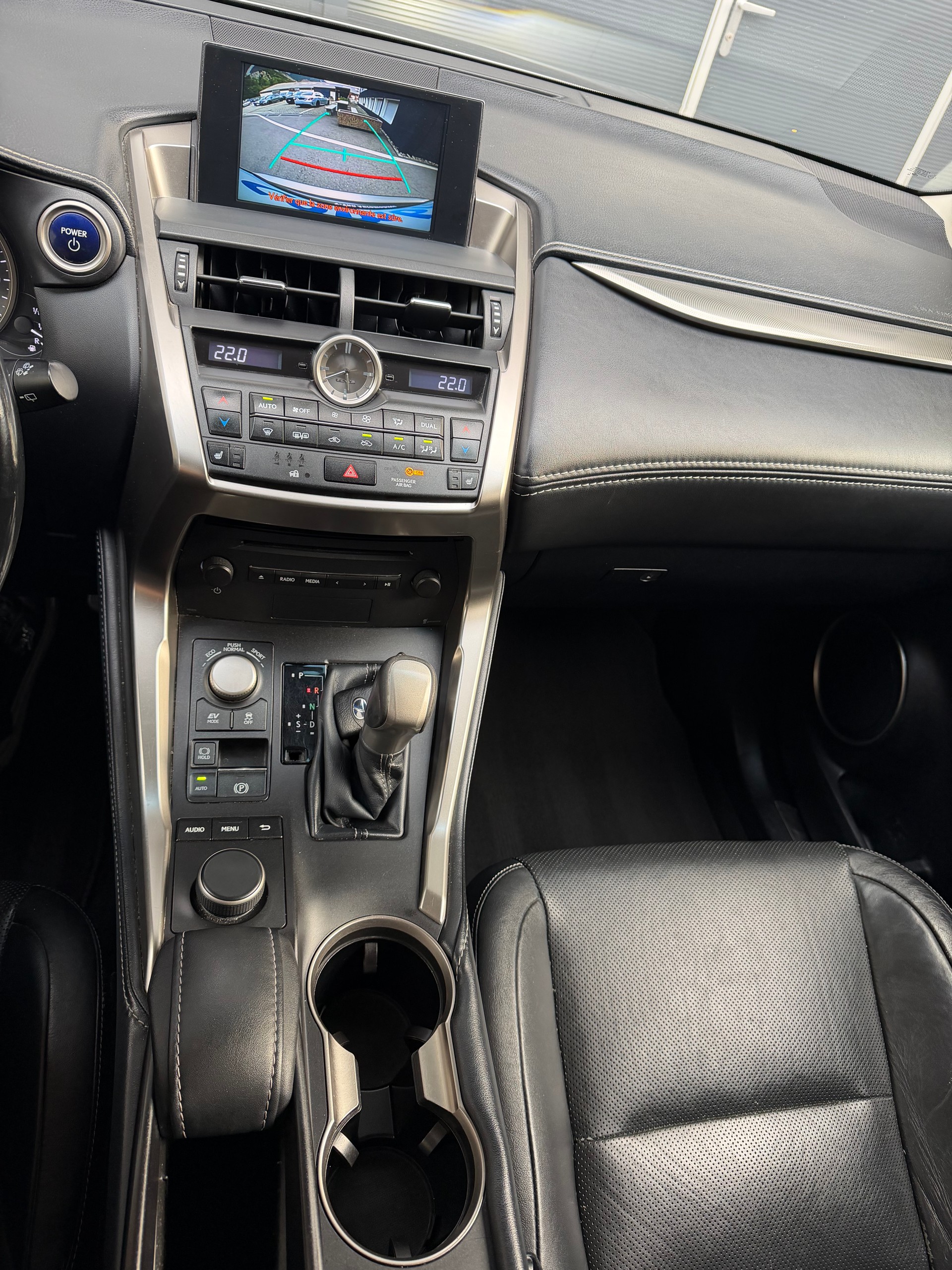 LEXUS NX 300h impression E-Four Automatic-image-14