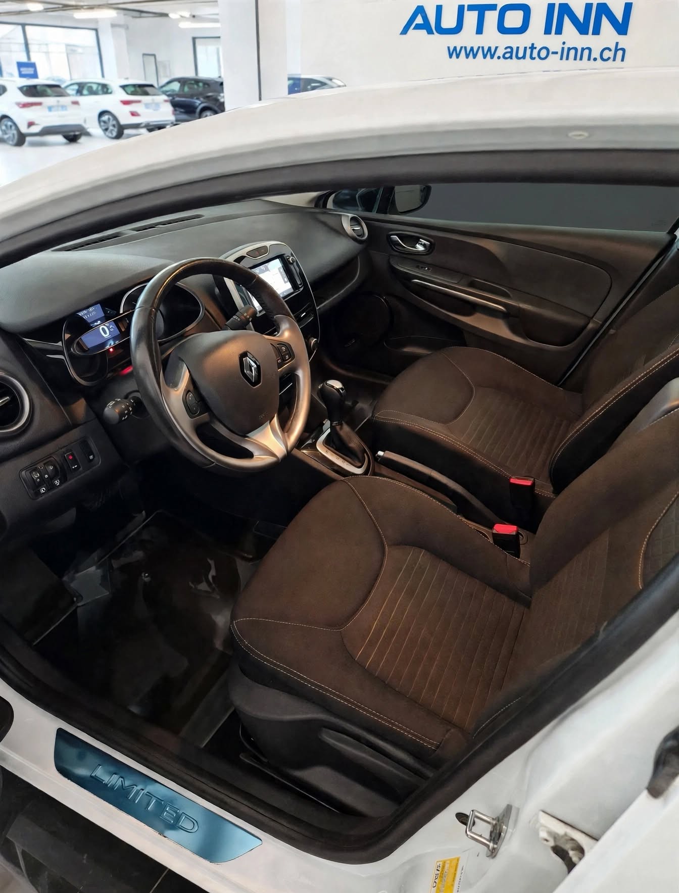RENAULT Clio 1.2 16V T Limited EDC - AUTOMATICA-image-5