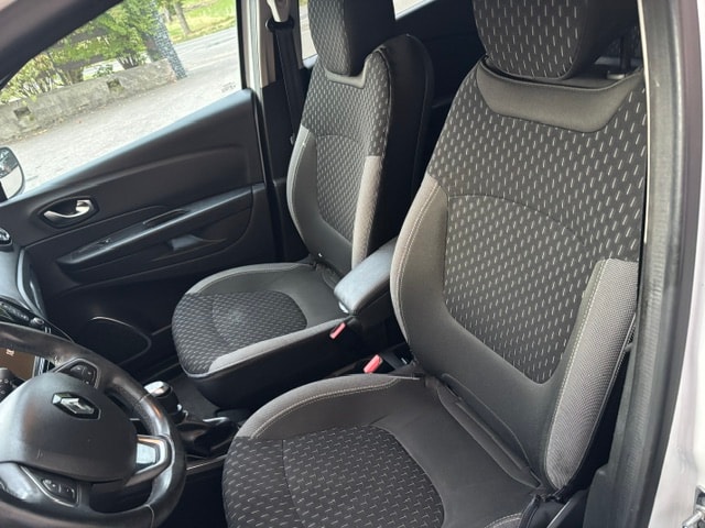RENAULT Captur 1.3 T 16V Intens-image-3