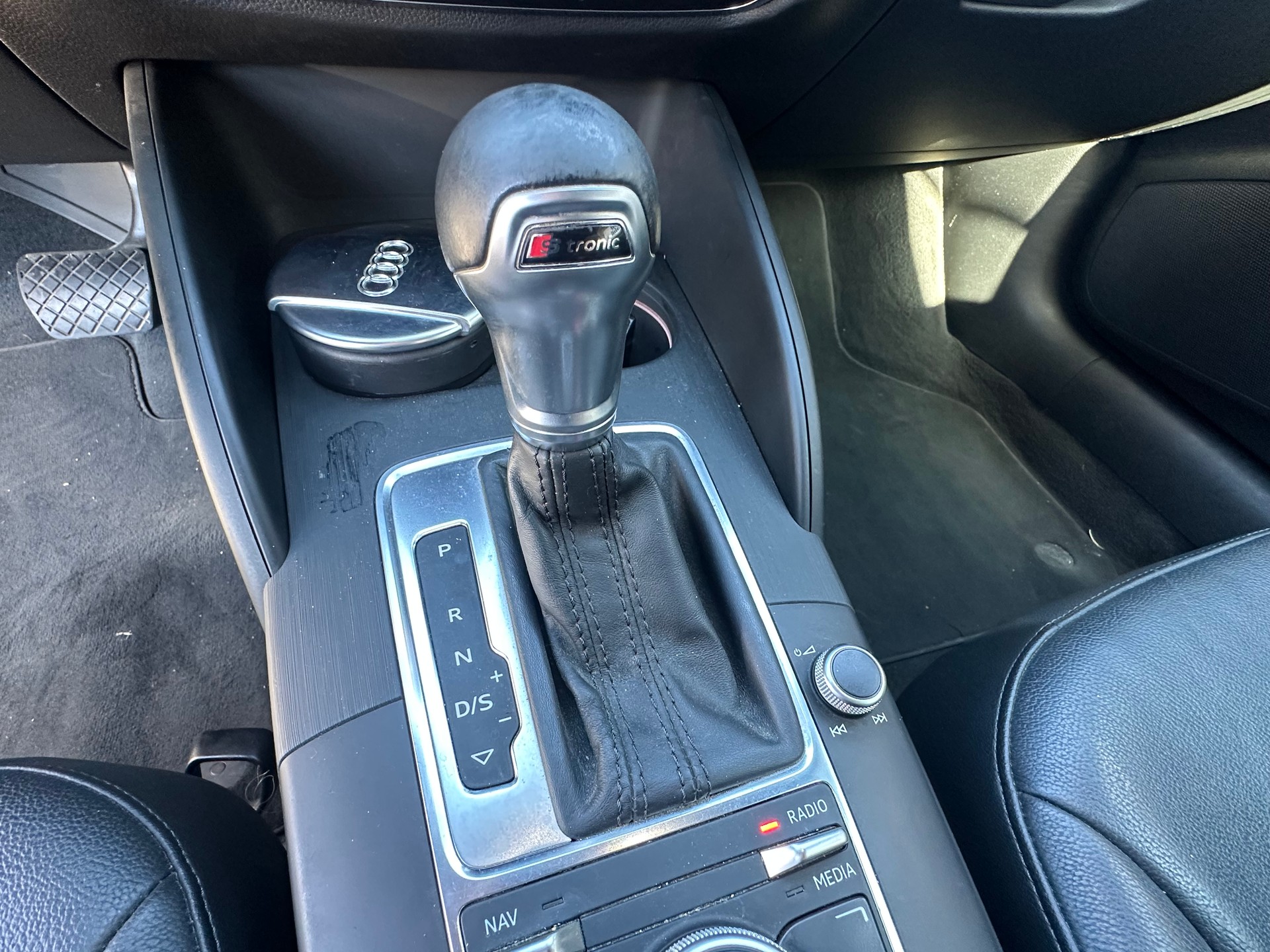 AUDI A3 Cabriolet 1.8 TFSI Attraction quattro S-tronic-image-14