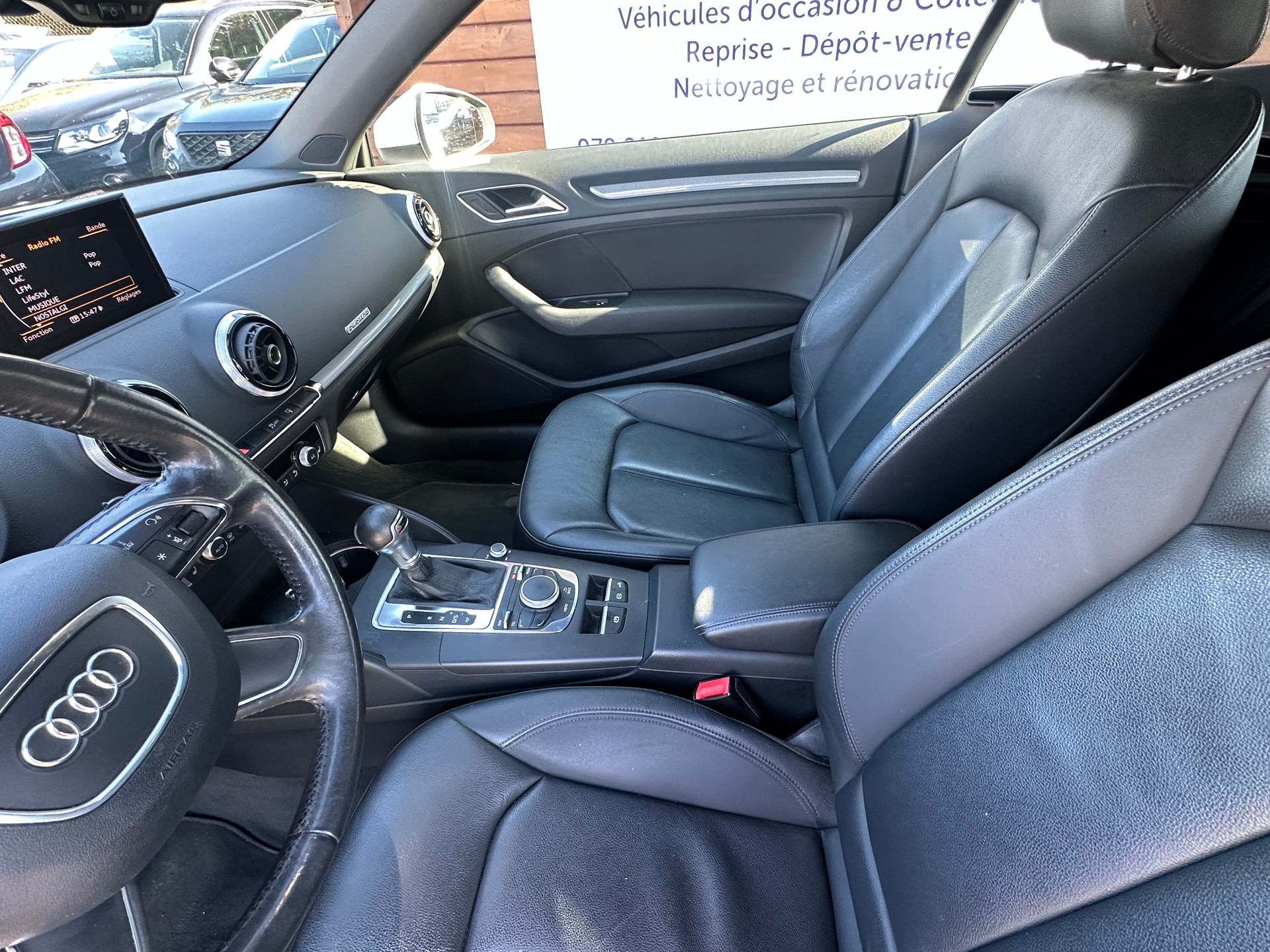 AUDI A3 Cabriolet 1.8 TFSI Attraction quattro S-tronic-image-11