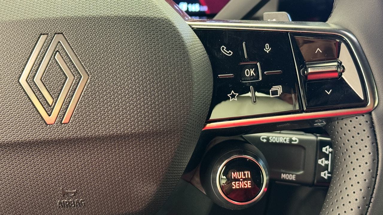 RENAULT R4 E-Tech Comfort Range 52 kWh Techno-image-9