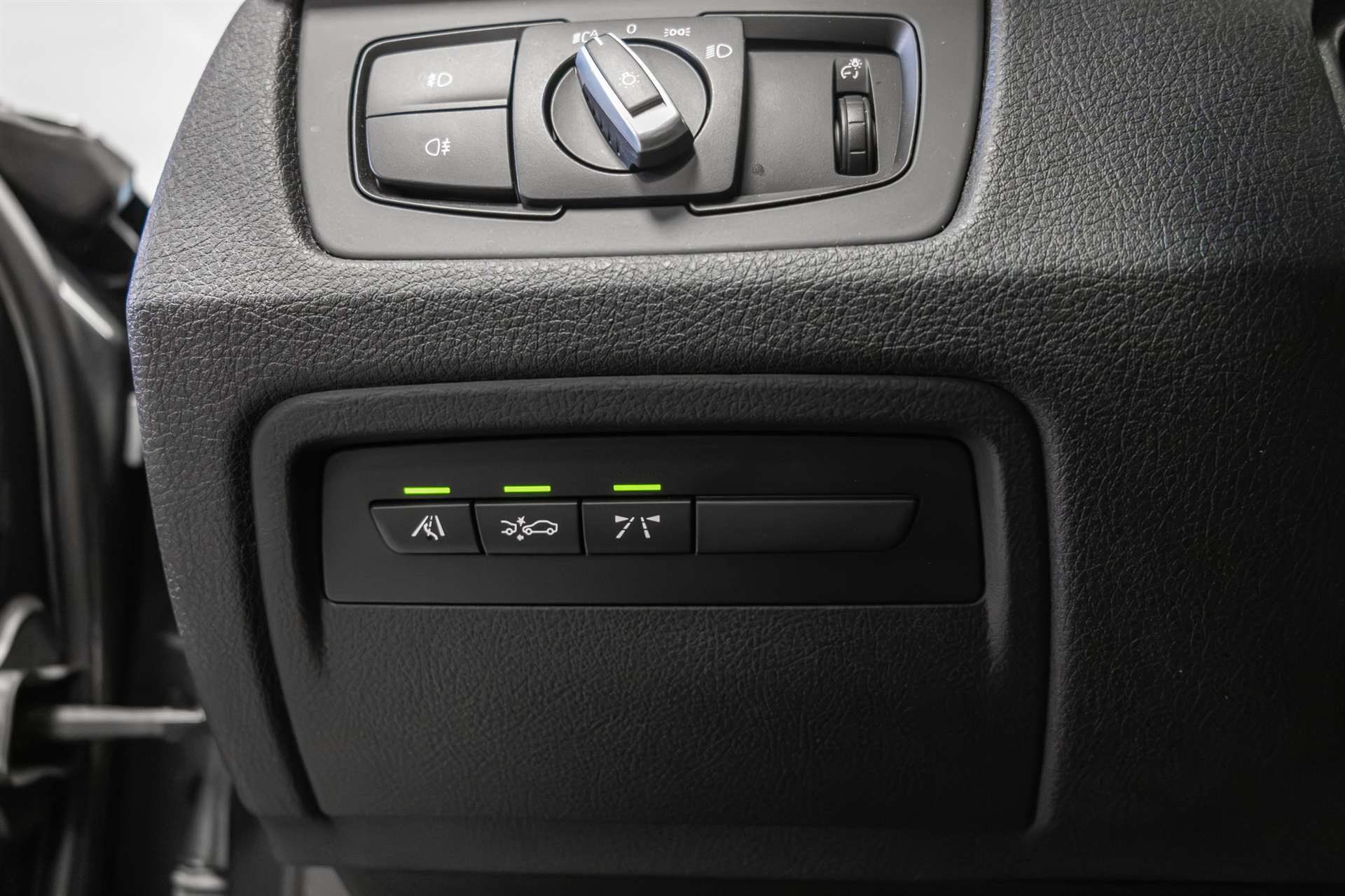 BMW 320d Touring Luxury Line-image-22