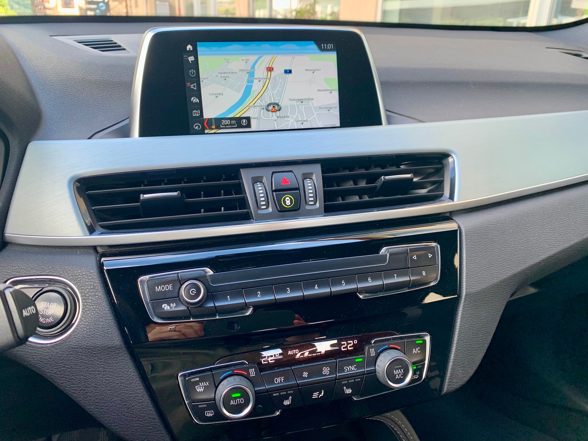BMW X1 xDrive 18d Sport Line Steptronic-image-9