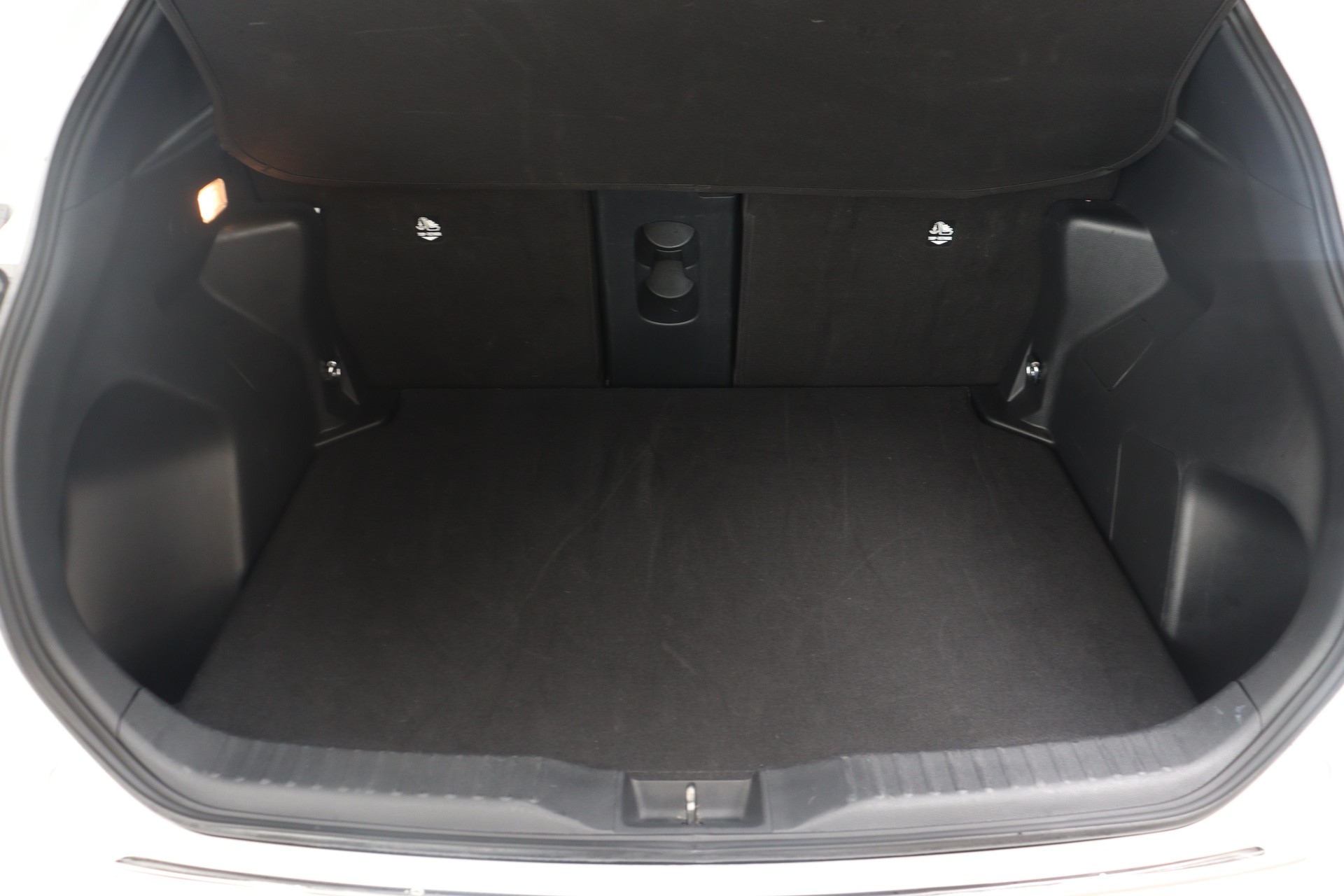 TOYOTA Yaris Cross 1.5 VVT-i HSD Trend AWD-i-image-9