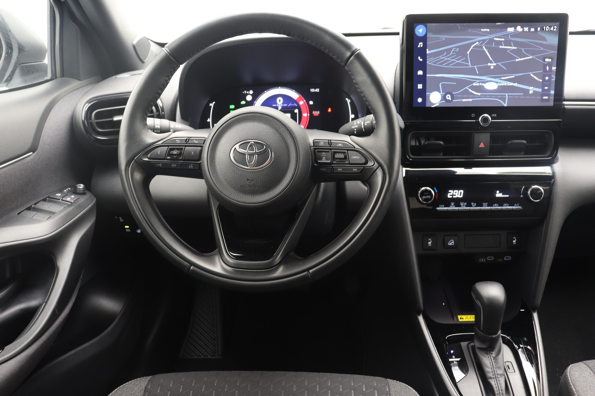 TOYOTA Yaris Cross 1.5 VVT-i HSD Trend AWD-i-image-8