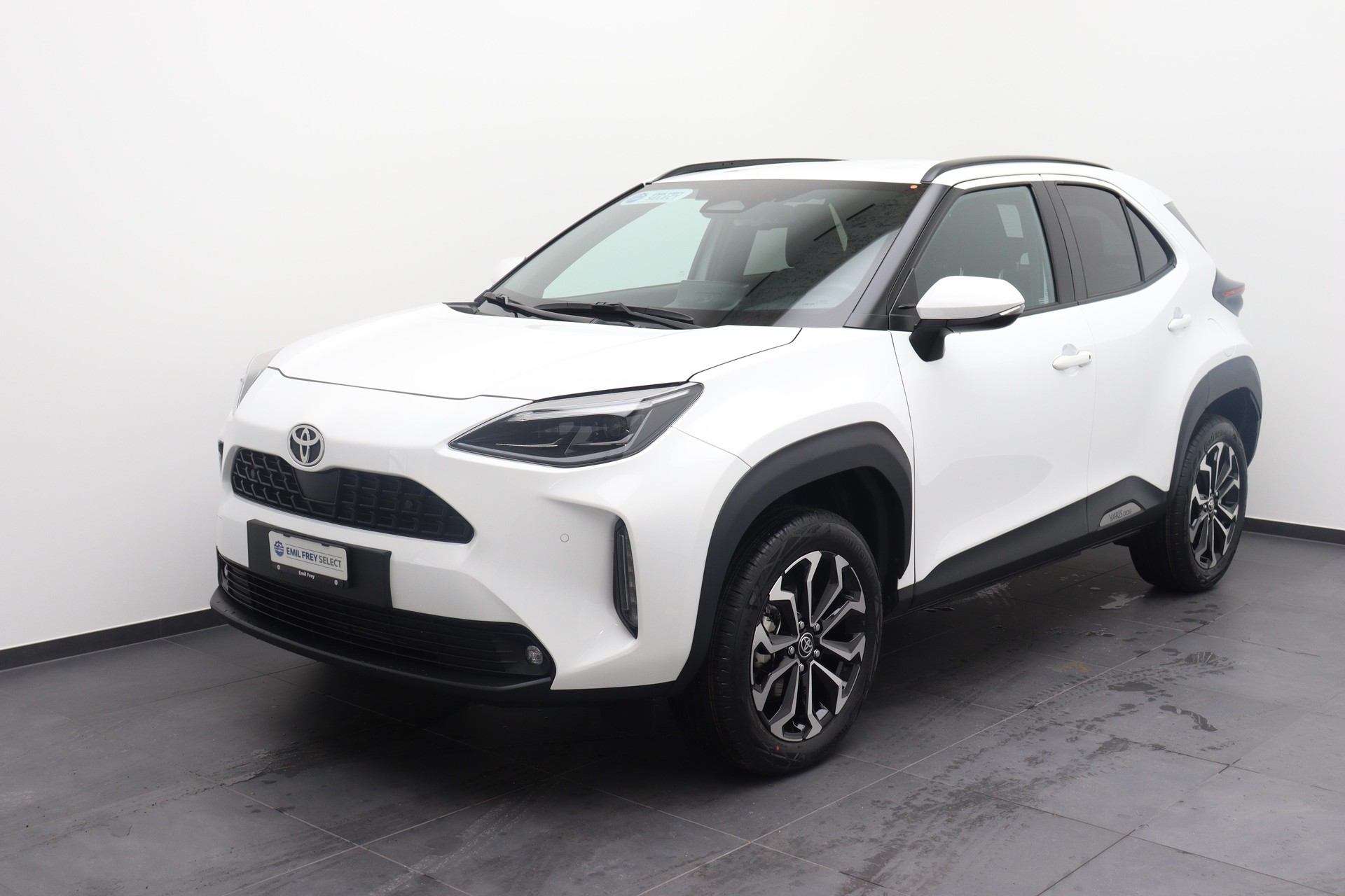 TOYOTA Yaris Cross 1.5 VVT-i HSD Trend AWD-i-image-0