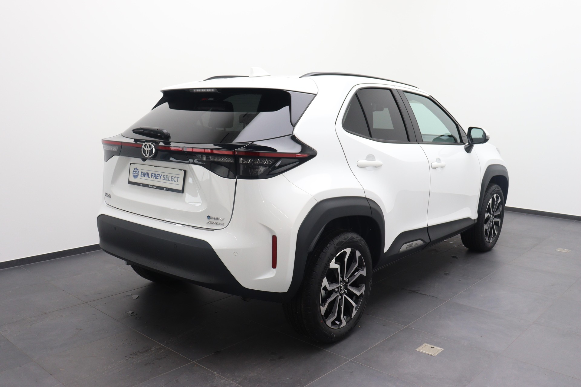 TOYOTA Yaris Cross 1.5 VVT-i HSD Trend AWD-i-image-3
